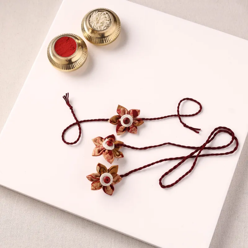 Flower Handmade Thread Work Fabart Rakhi with Lumba Set 122 made by Itokri