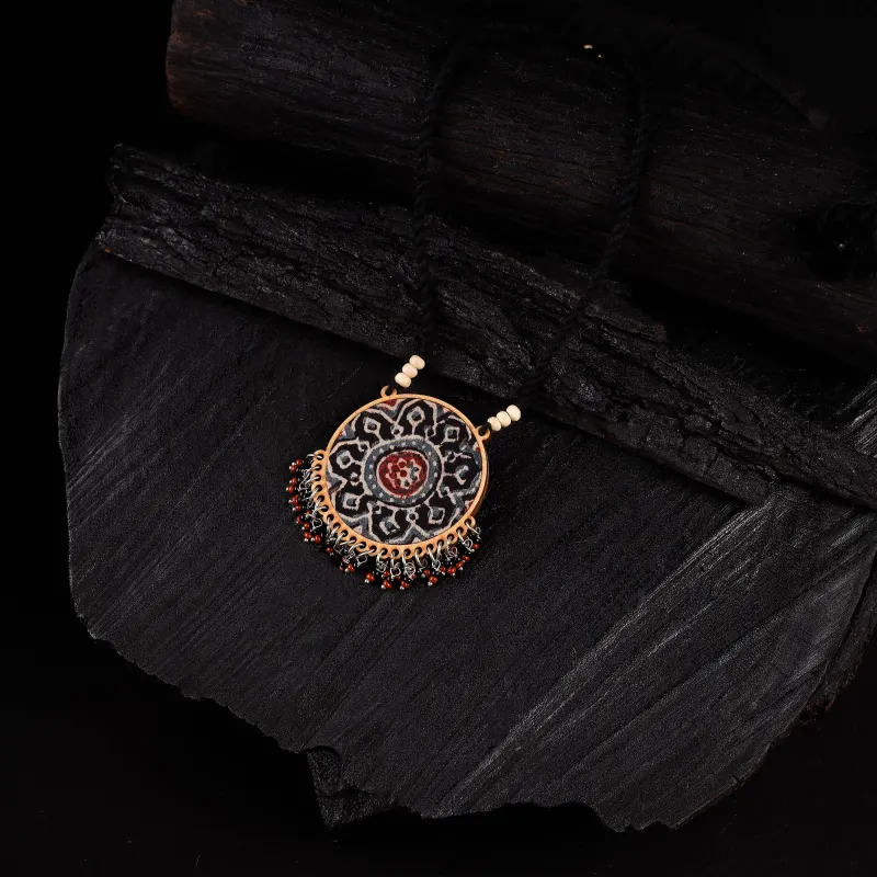 WHE Black & Red Two in One Repurposed Ajrakh Fabric & Wood Round Pendant Necklace 14 made by Itokri
