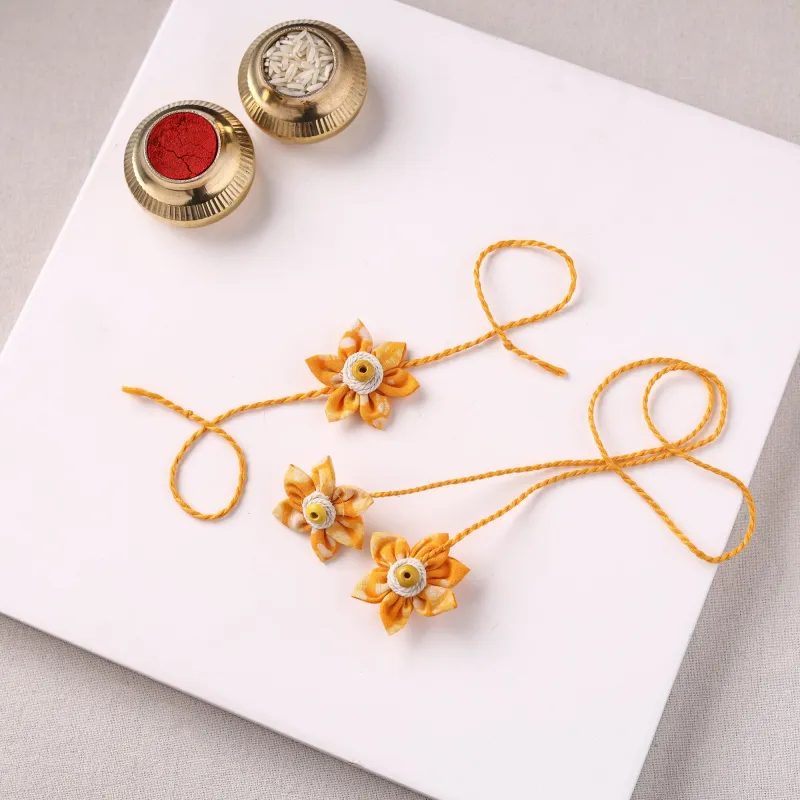 Flower Handmade Thread Work Fabart Rakhi with Lumba Set 125 made by Itokri