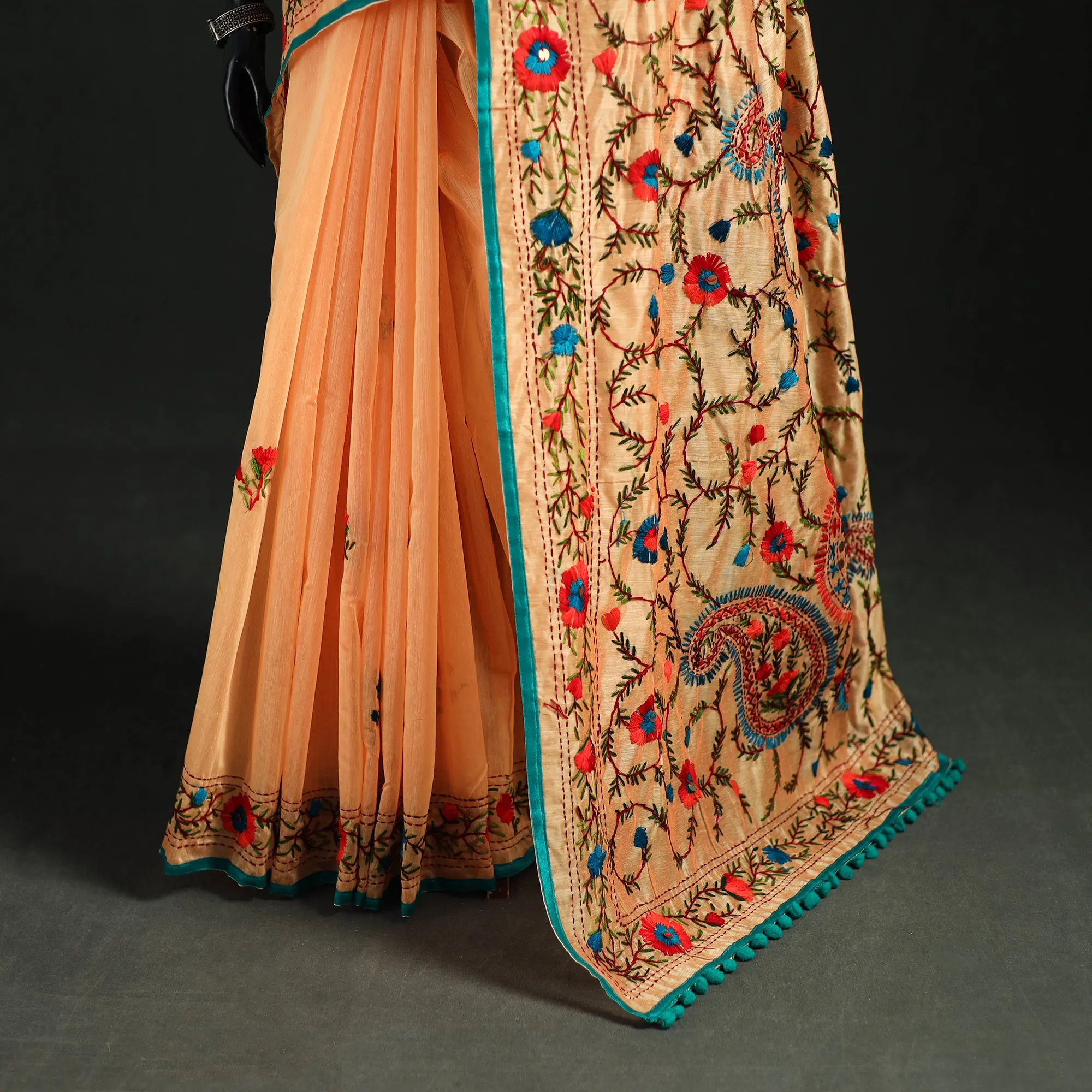 Peach - Hand Embroidered Chapa Work Silk Cotton Saree 27 sold by Itokri product image thumbnail 4