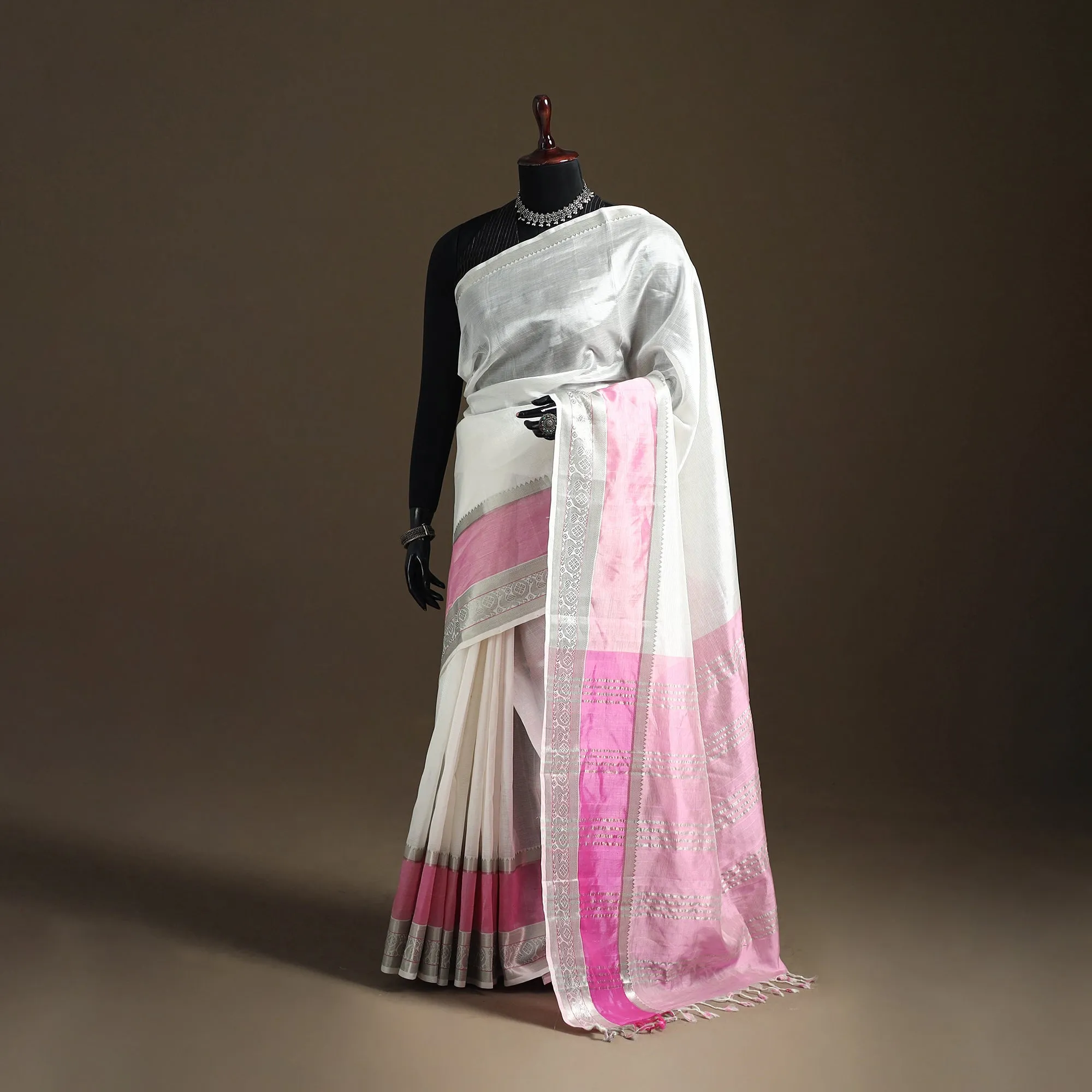 White - Pure Handwoven Mangalagiri Silk Cotton Pattu Saree with Zari Border 25 sold by Itokri