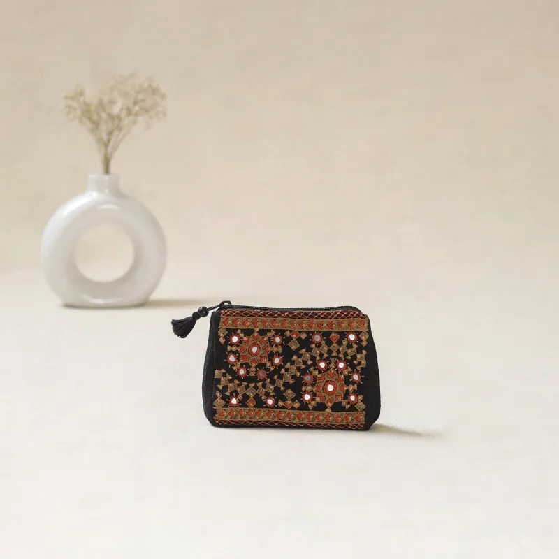 Kutch Neran Hand Embroidered Coin Pouch 74 made by Itokri