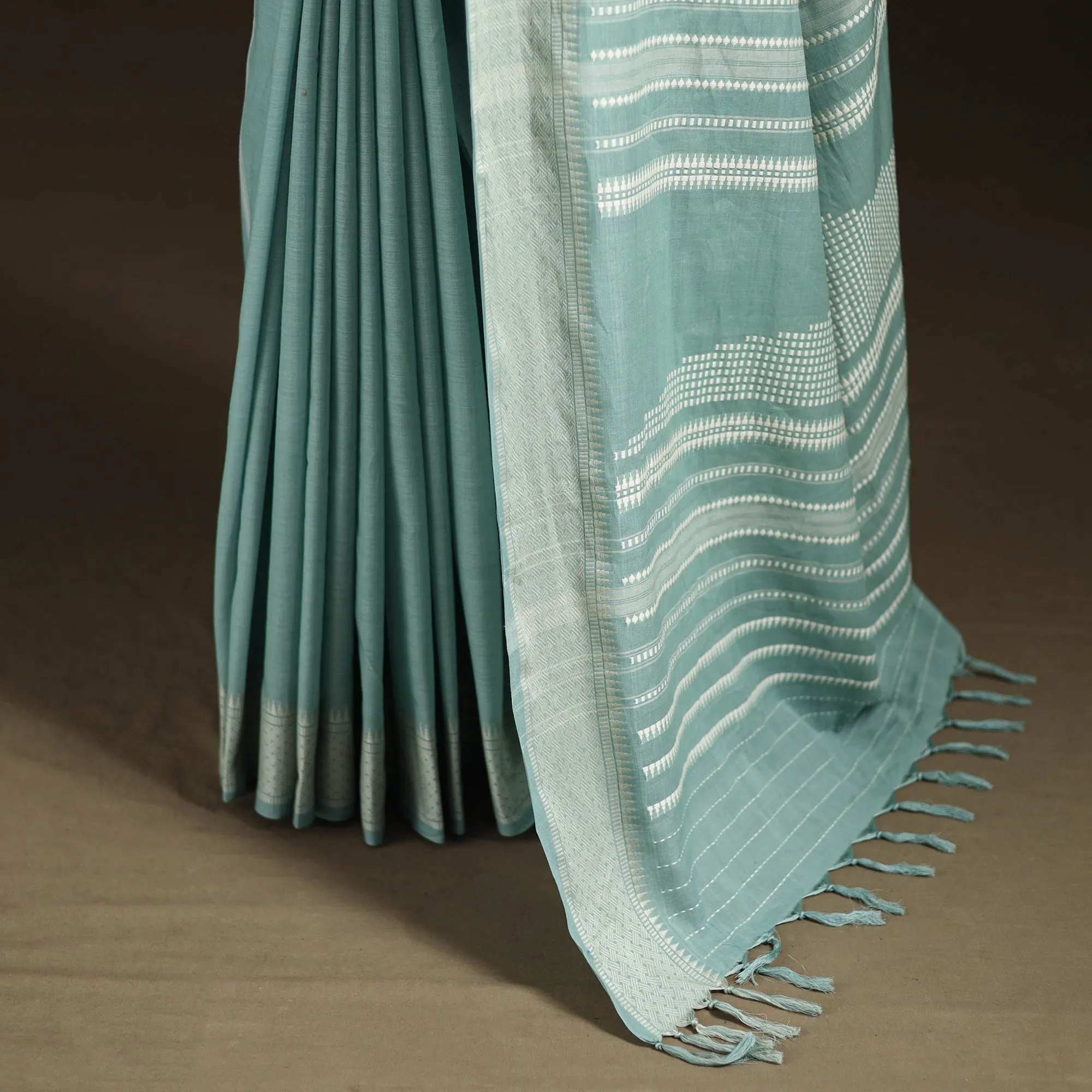 Green - Bengal Handwoven Cotton Begumpuri Saree with Blouse Piece 11 sold by Itokri product image thumbnail 4