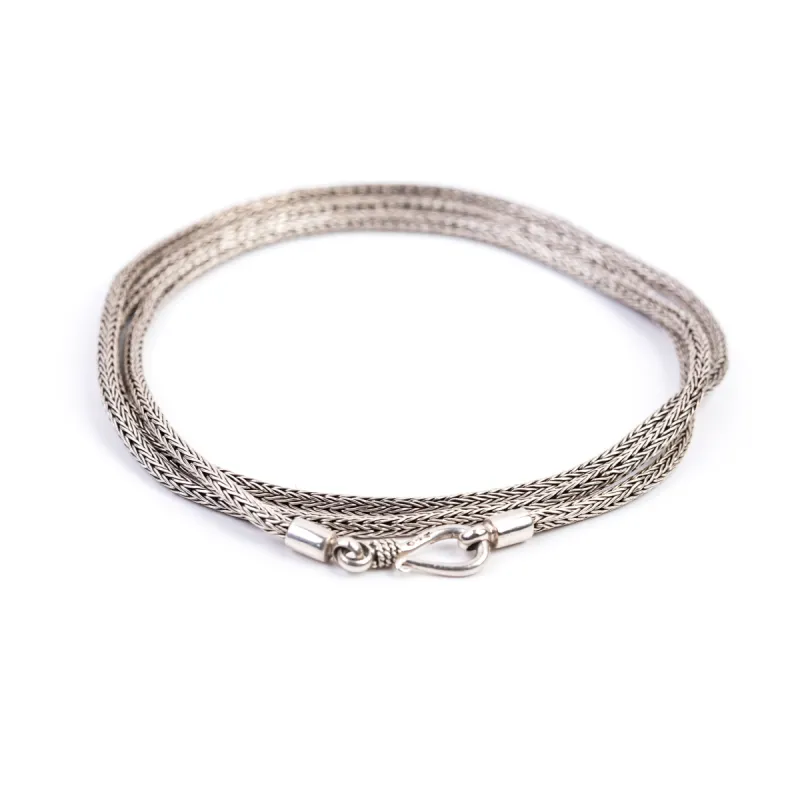 Rantai Naga sold by Love Anchor