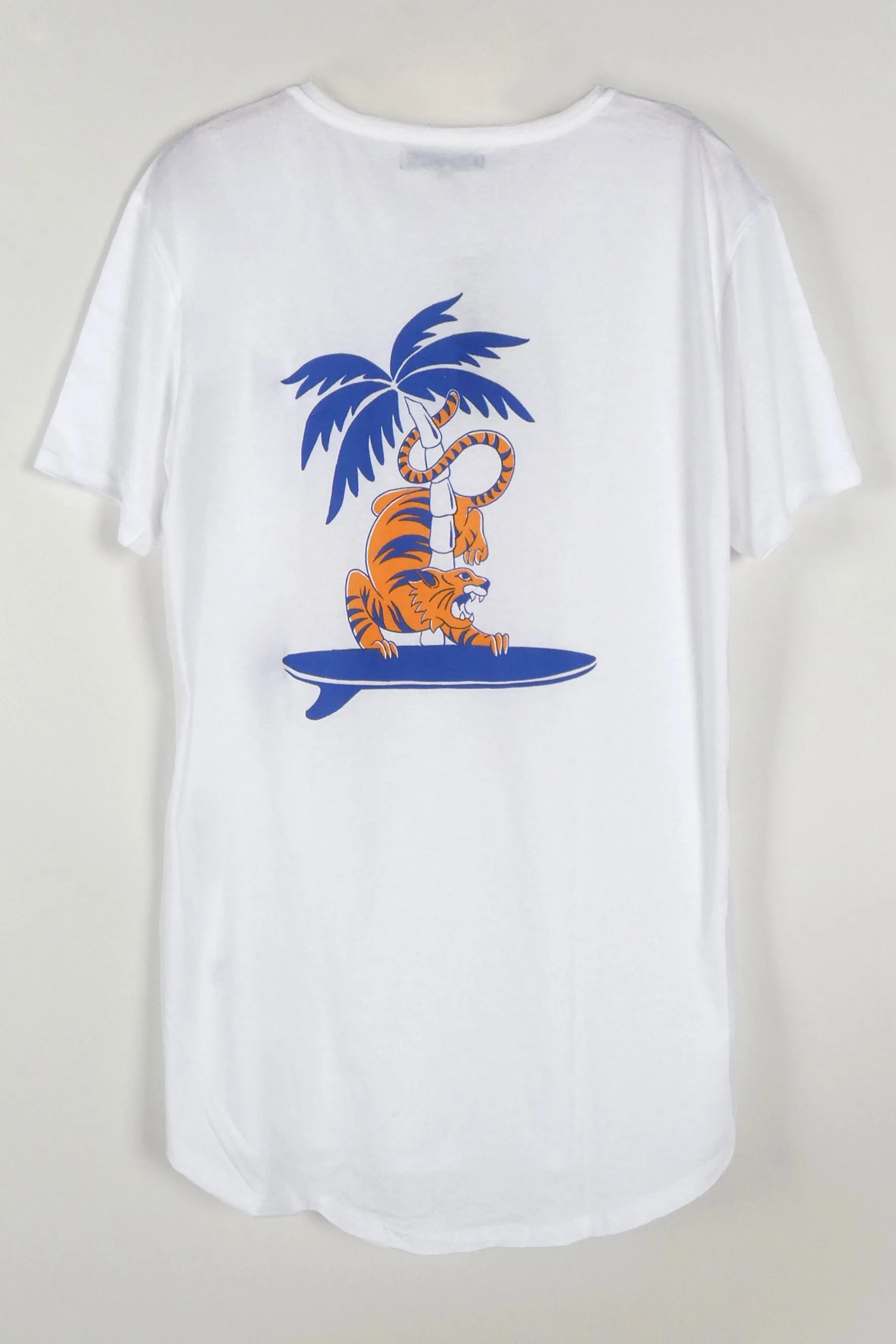 TEE LONG BACK TIGER SURF sold by Suennoaj product image thumbnail 2