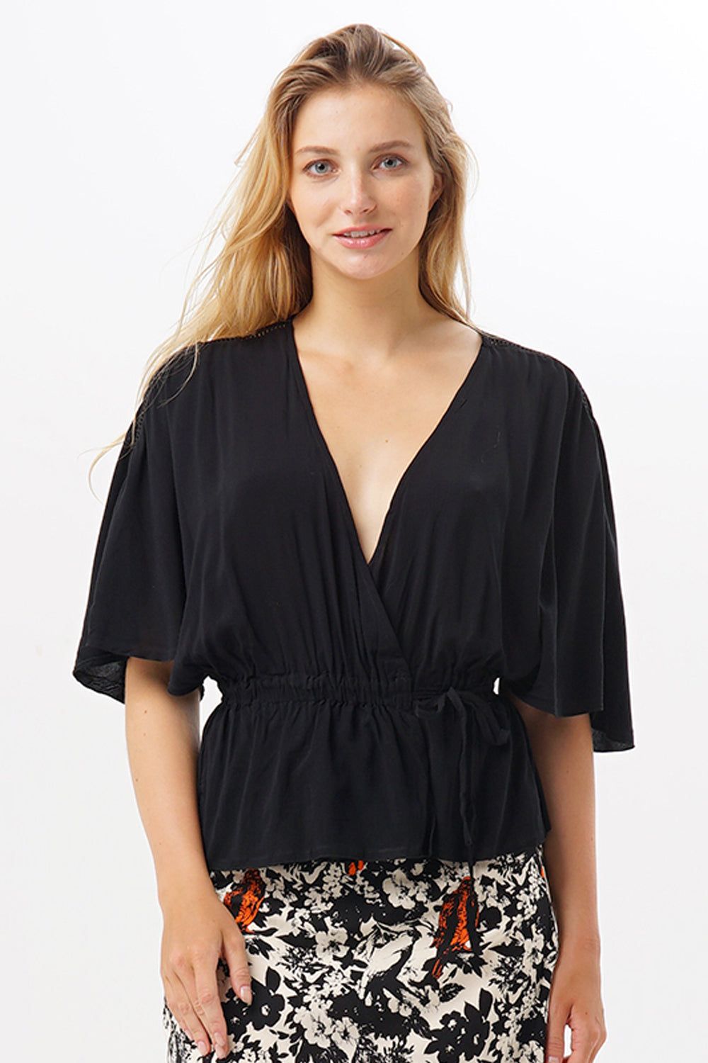 Blouse Kupu sold by Suennoaj