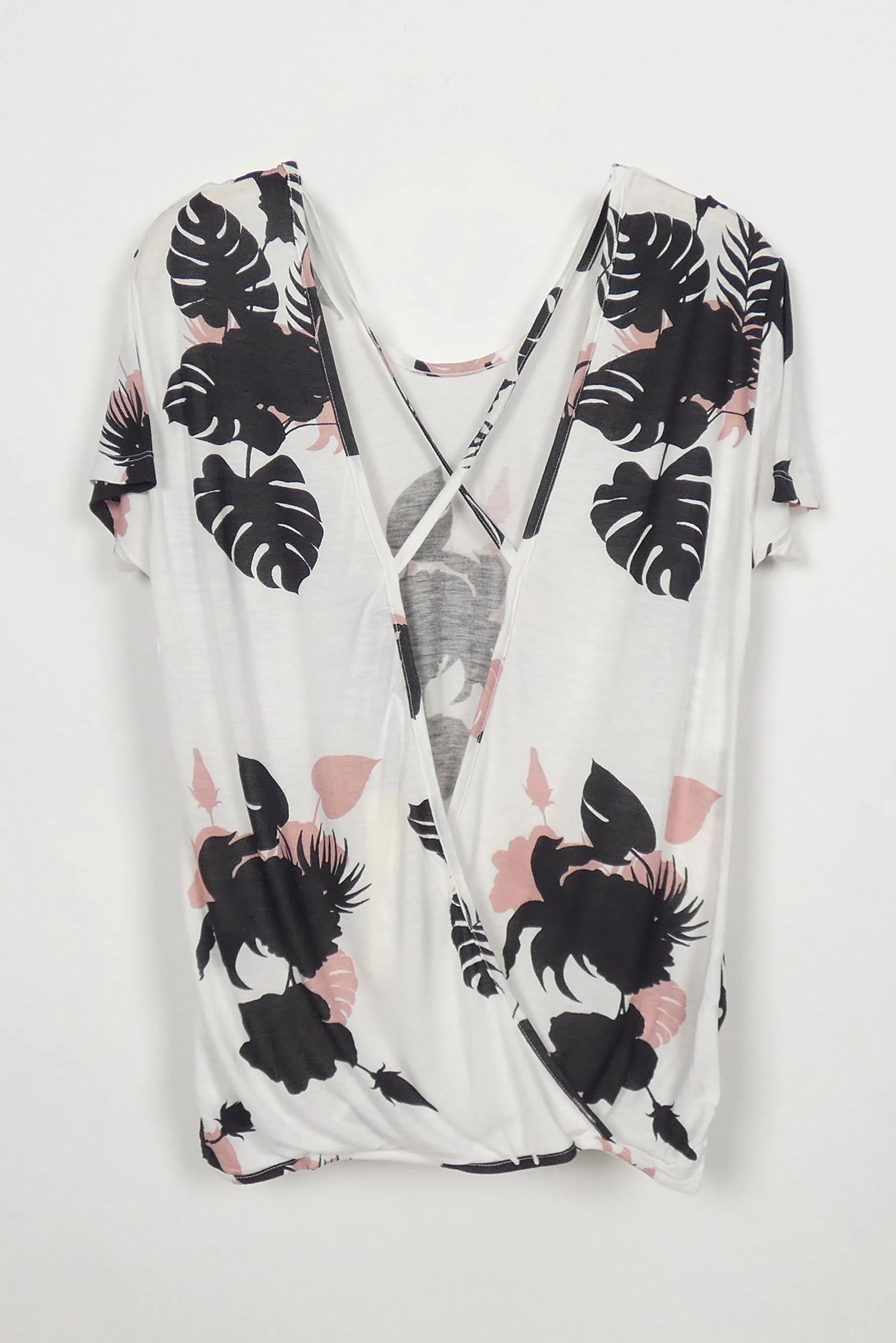 Tee V Tali sold by Suennoaj product image thumbnail 2