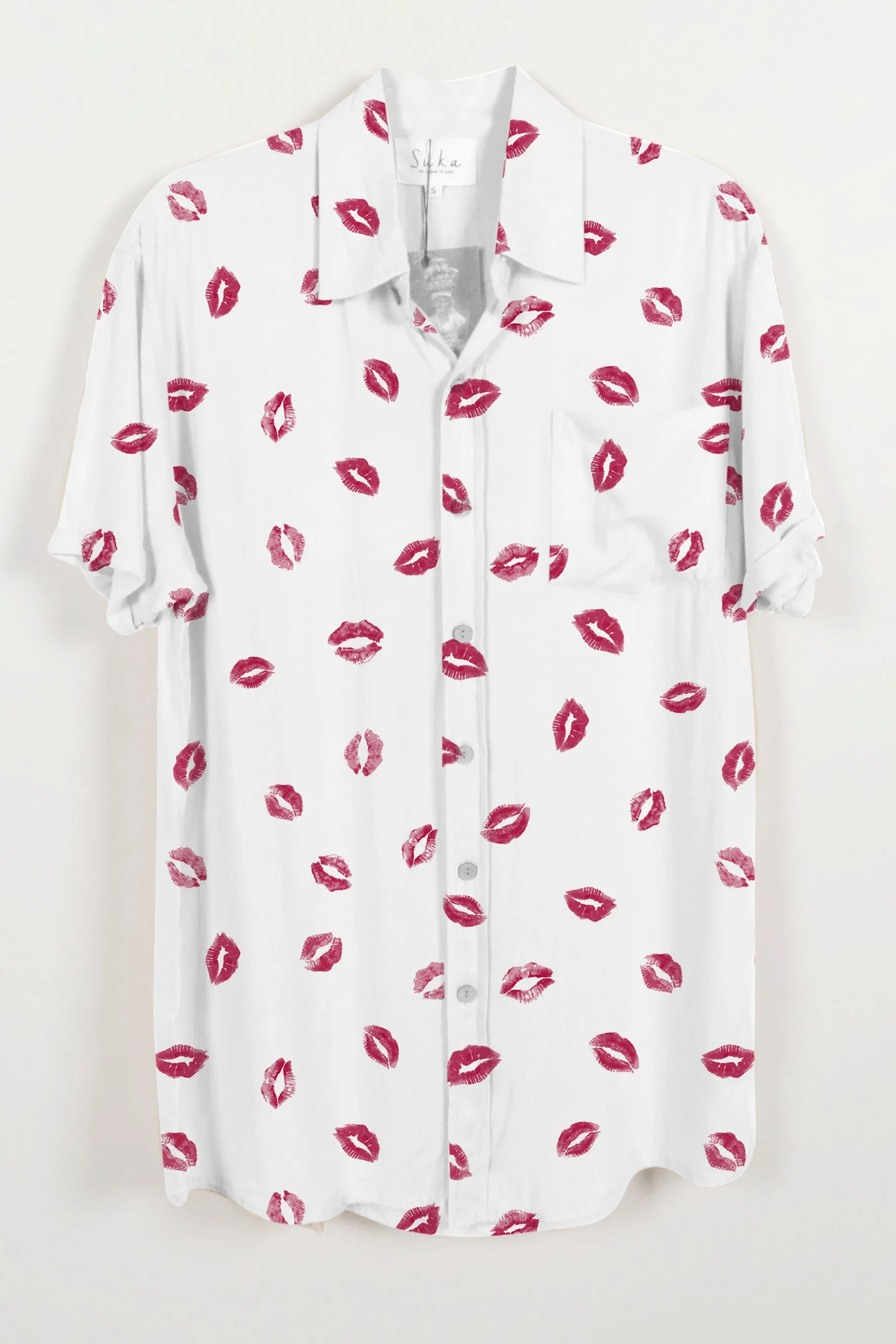 Shirt Lipat Lips sold by Suennoaj