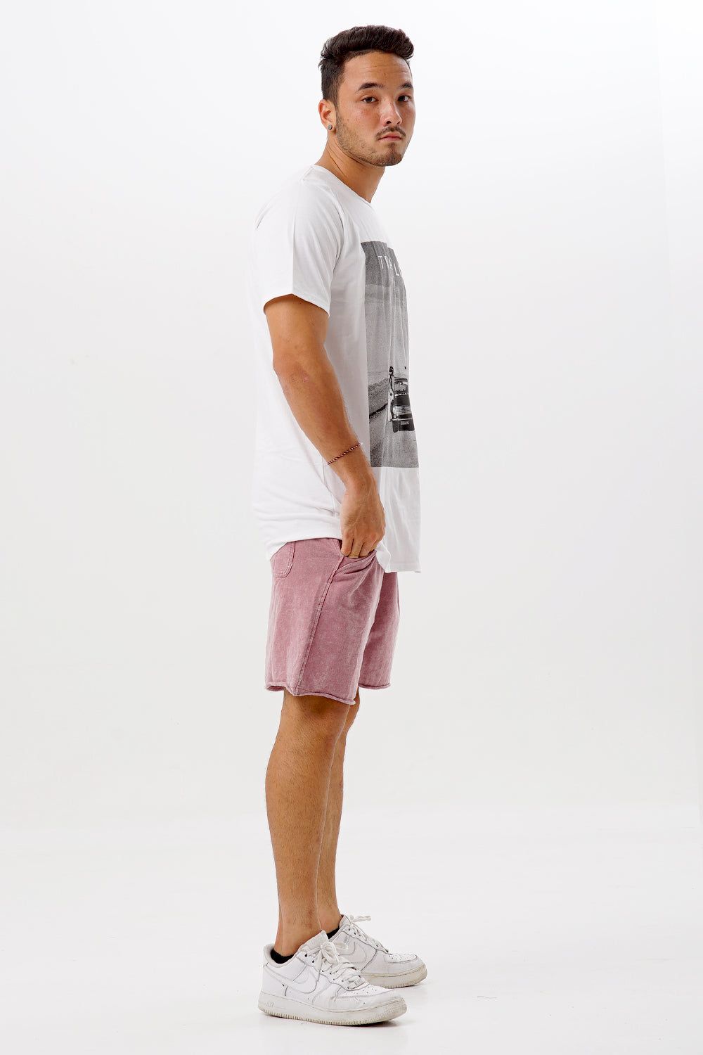 Tee Traveller sold by Suennoaj product image thumbnail 2