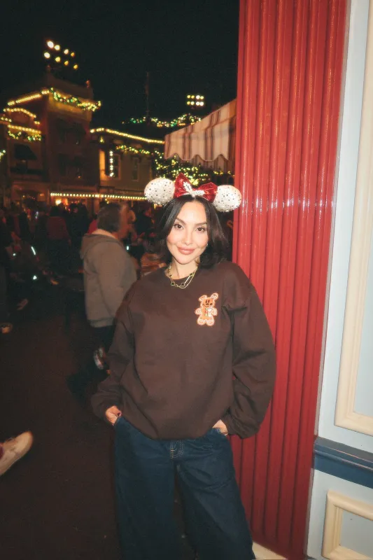 CASUAL GINGERBREAD CREWNECK sold by Elvn Elvn