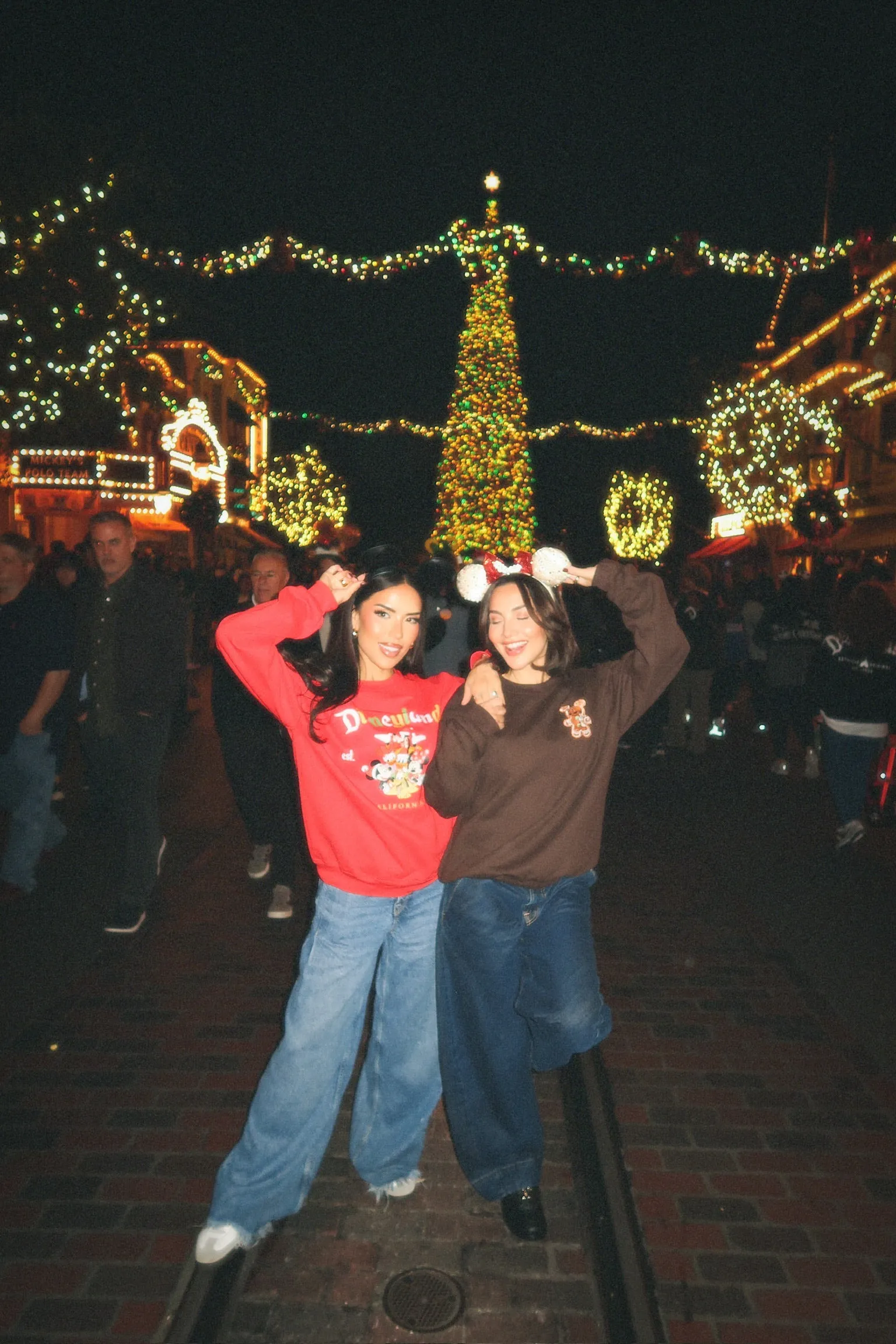 CASUAL GINGERBREAD CREWNECK sold by Elvn Elvn product image thumbnail 2