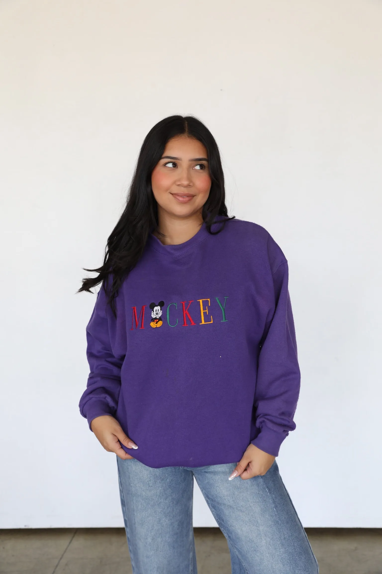 D-VINTAGE CREWNECK #7 sold by Elvn Elvn product image thumbnail 2