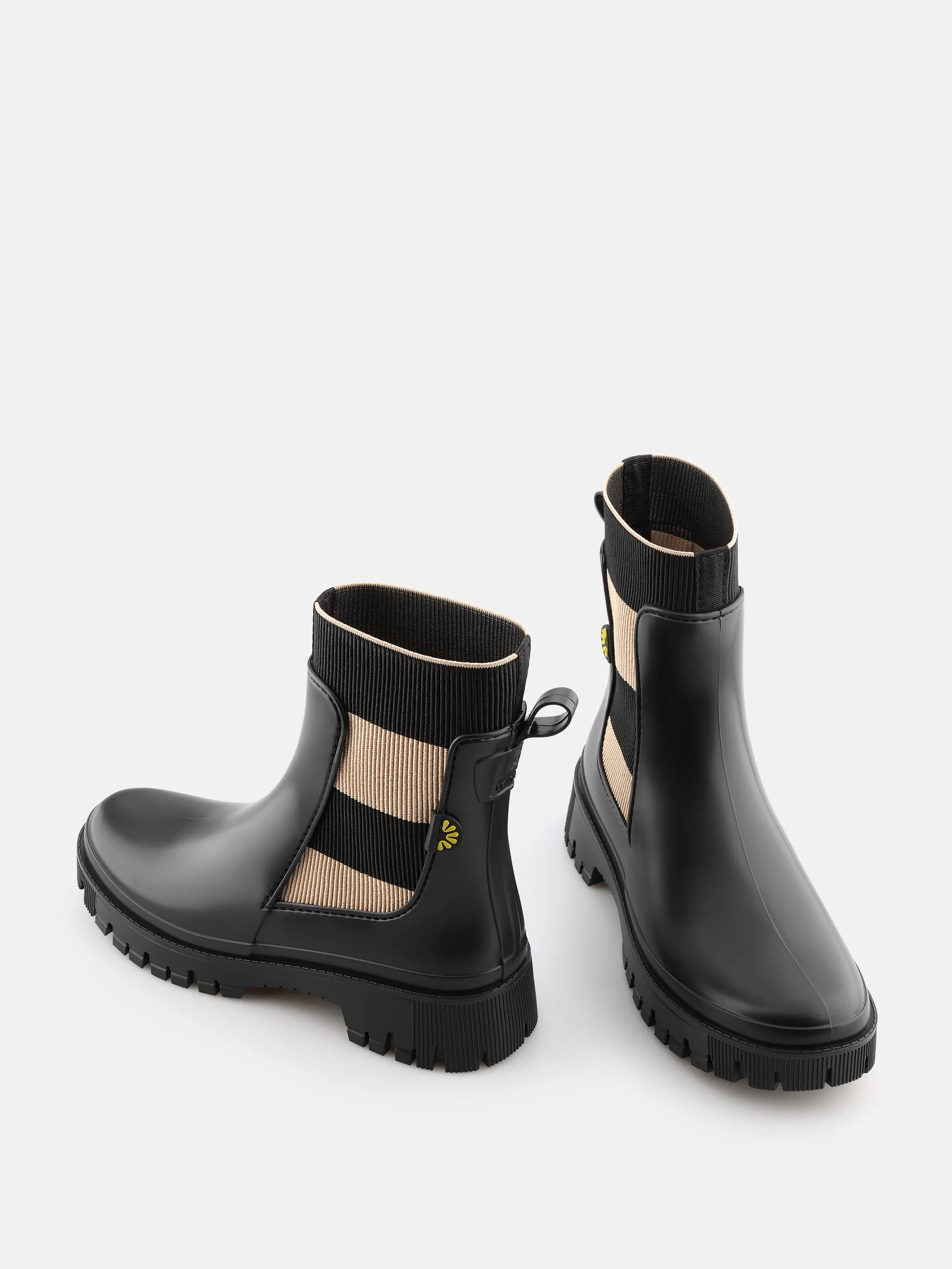 Selena Black sold by Lemon Jelly product image thumbnail 3