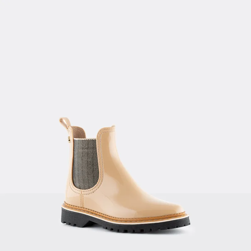 Lakisha Sand sold by Lemon Jelly