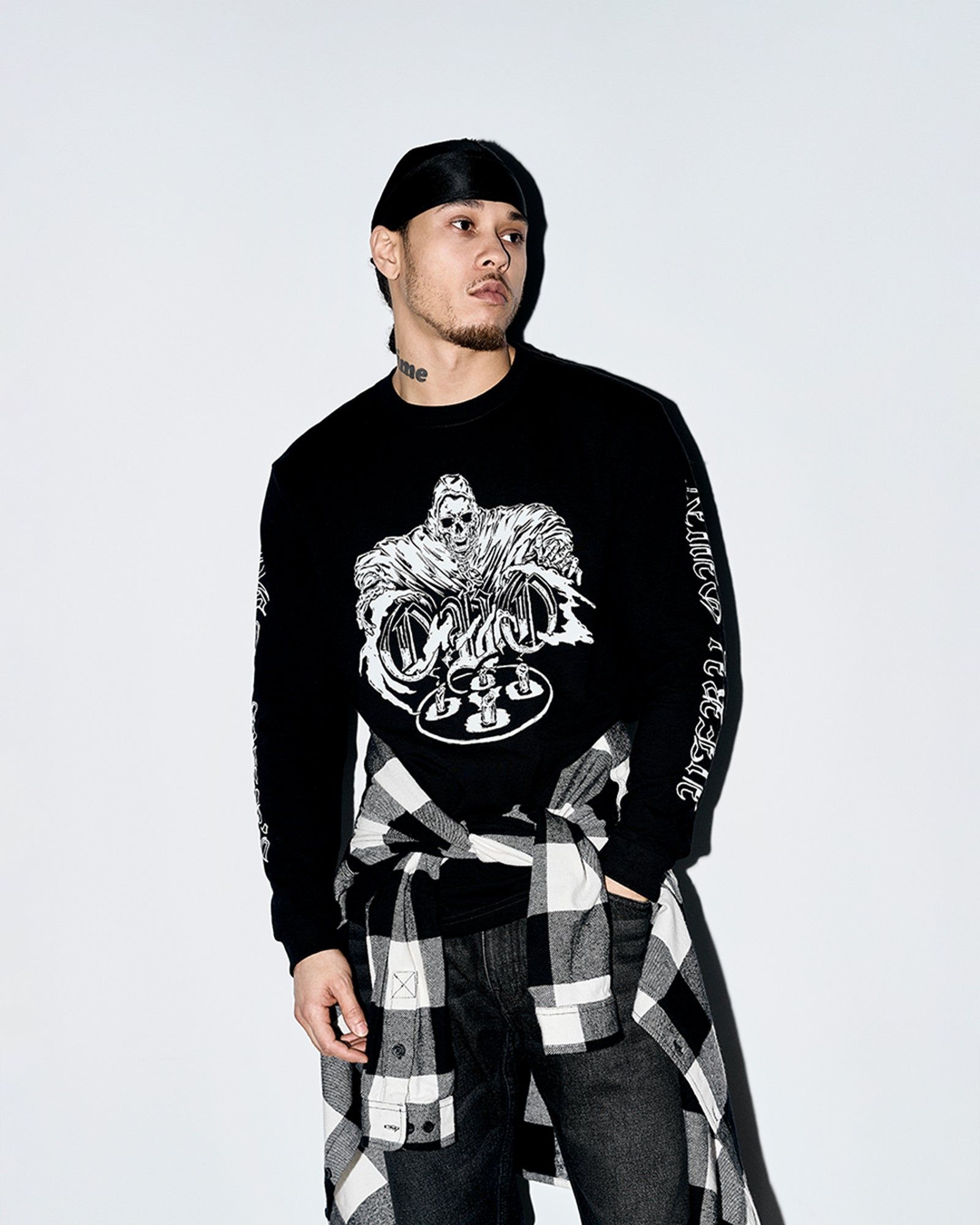 SPELLBOUND LONGSLEEVE T-SHIRT - BLACK sold by OVO product image thumbnail 2