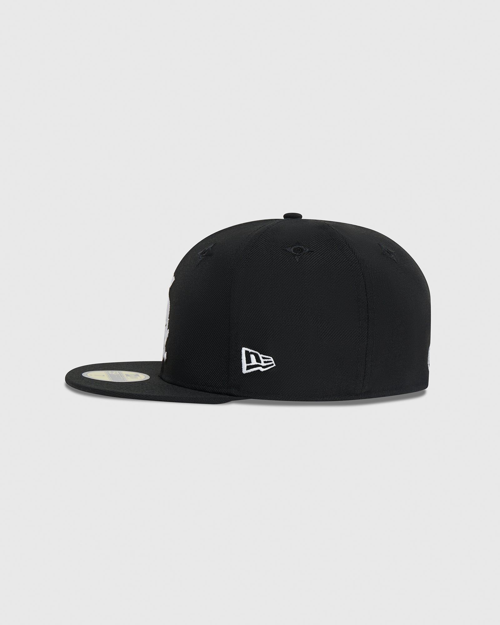 MLB NEW ERA CHICAGO WHITE SOX FITTED CAP - BLACK sold by OVO product image thumbnail 3
