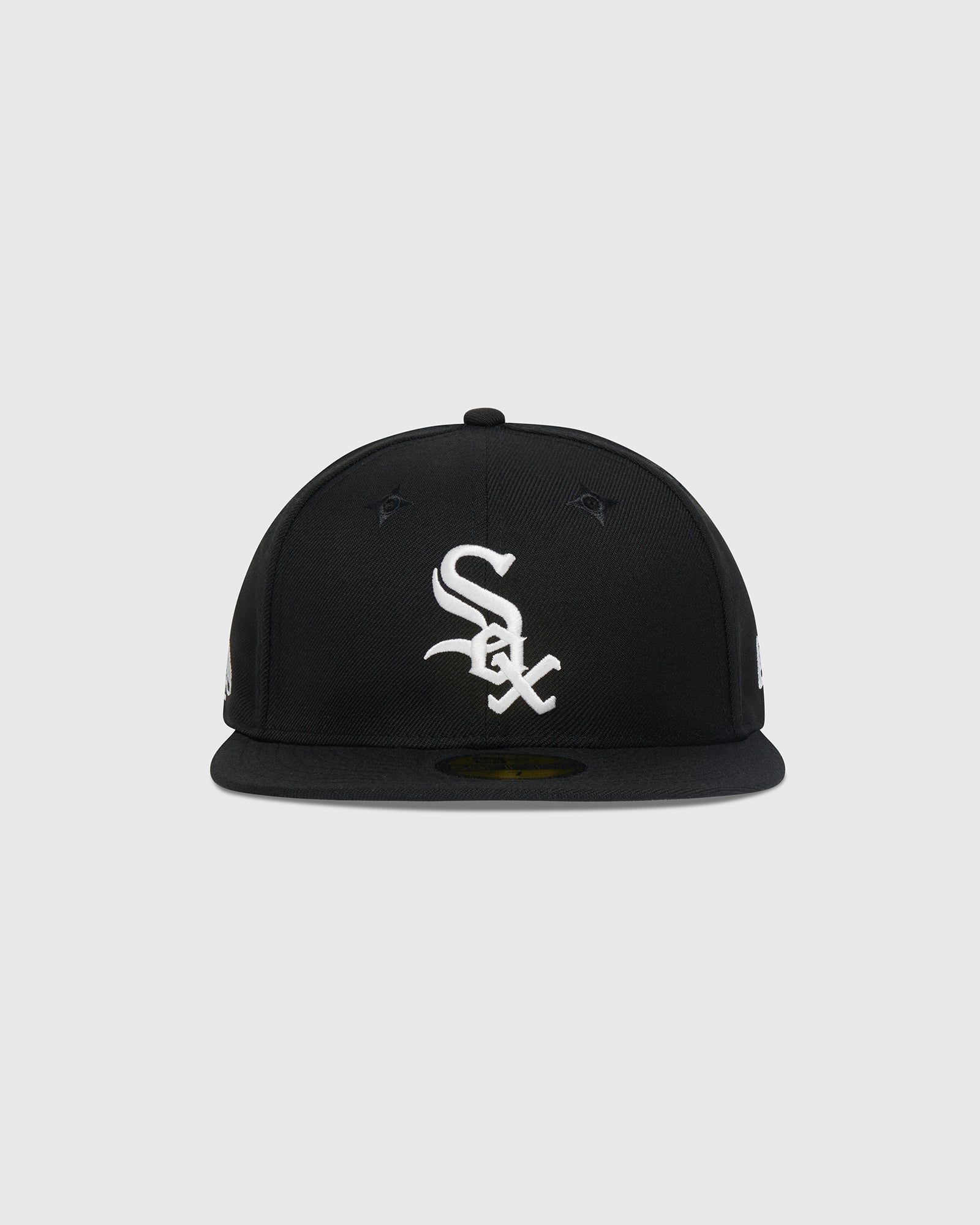MLB NEW ERA CHICAGO WHITE SOX FITTED CAP - BLACK sold by OVO