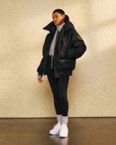 Canada Goose Chilliwack Bomber - Black sold by OVO