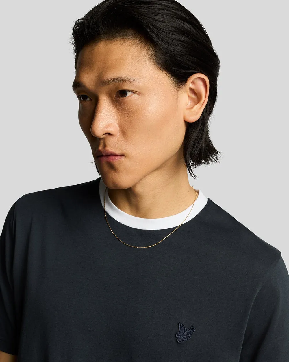 Lyle & Scott Mens Linen Blend Raglan T-Shirt | Dark Navy sold by The Foot Factory product image thumbnail 4