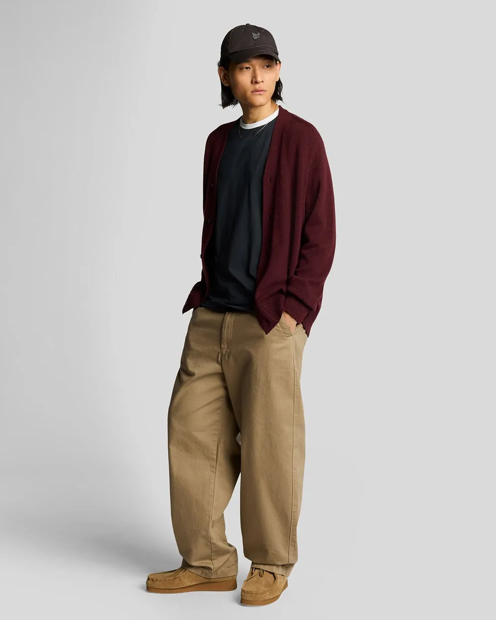 Lyle & Scott Mens Linen Blend Raglan T-Shirt | Dark Navy sold by The Foot Factory product image thumbnail 2