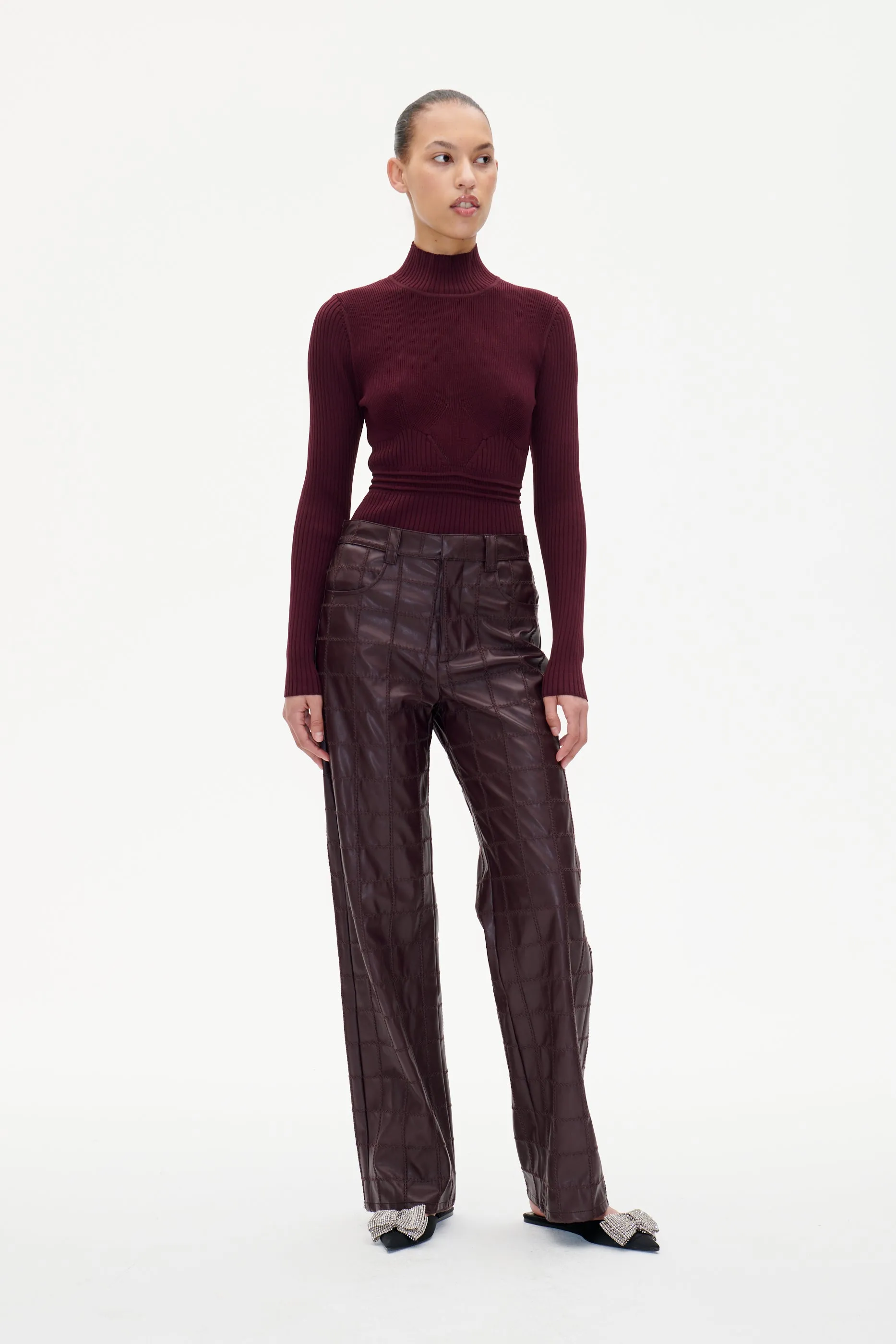 CARMA | Darkest Burgundy sold by Baum und Pferdgarten