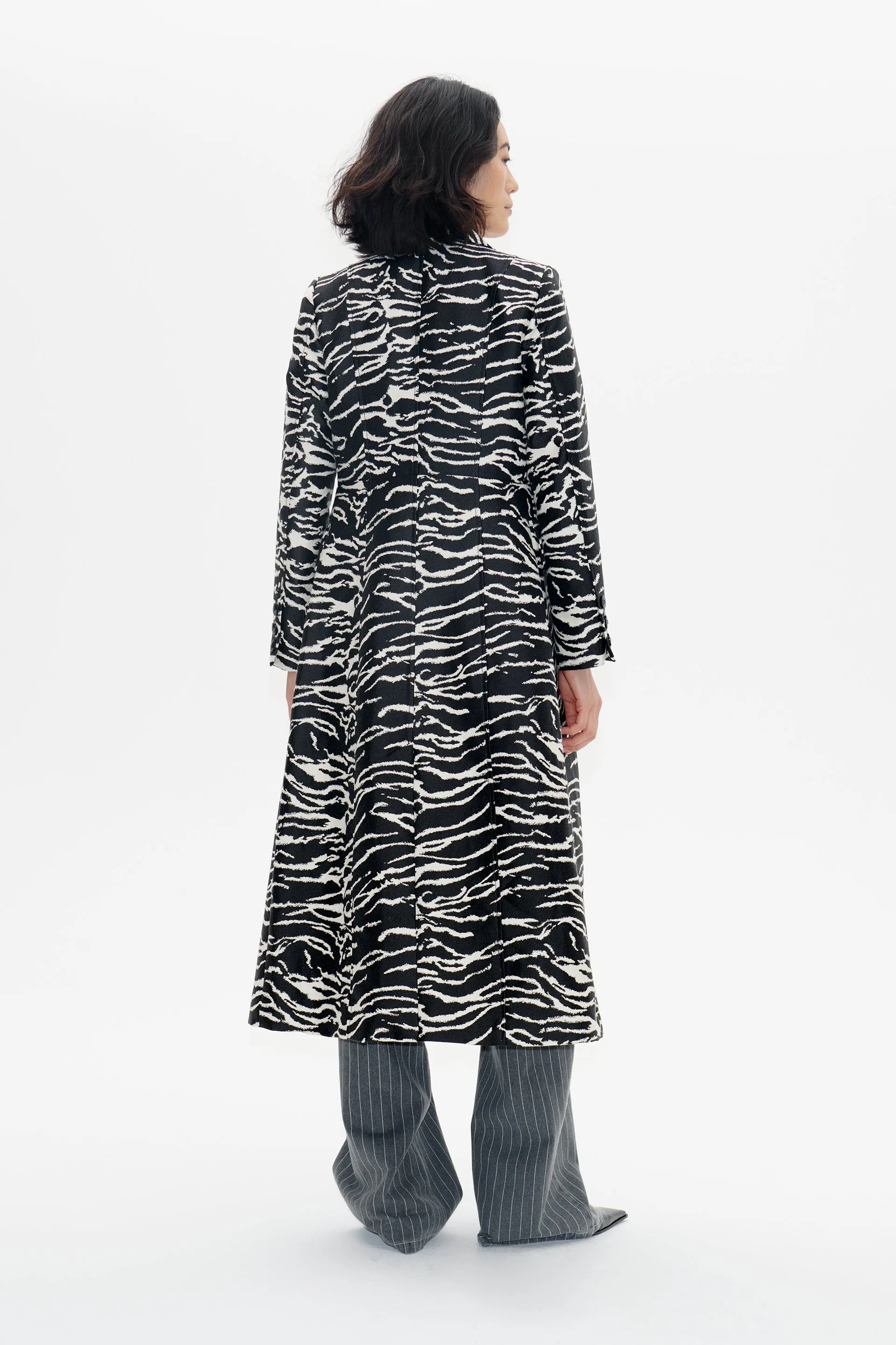 DIANA COAT | Black Whisper Zebra sold by Baum und Pferdgarten product image thumbnail 2