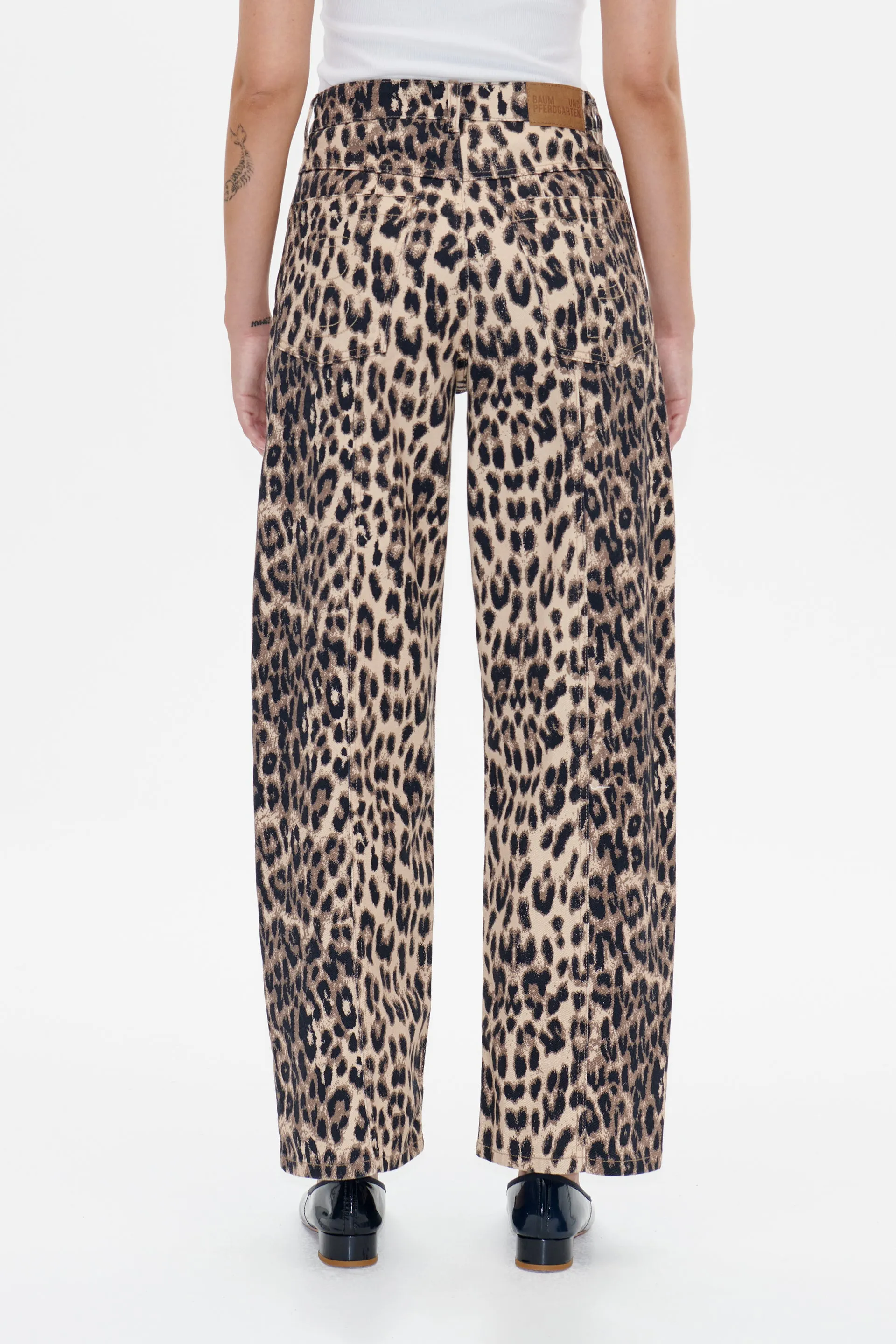 NARA JEANS | Brown Baum Leopard sold by Baum und Pferdgarten product image thumbnail 4