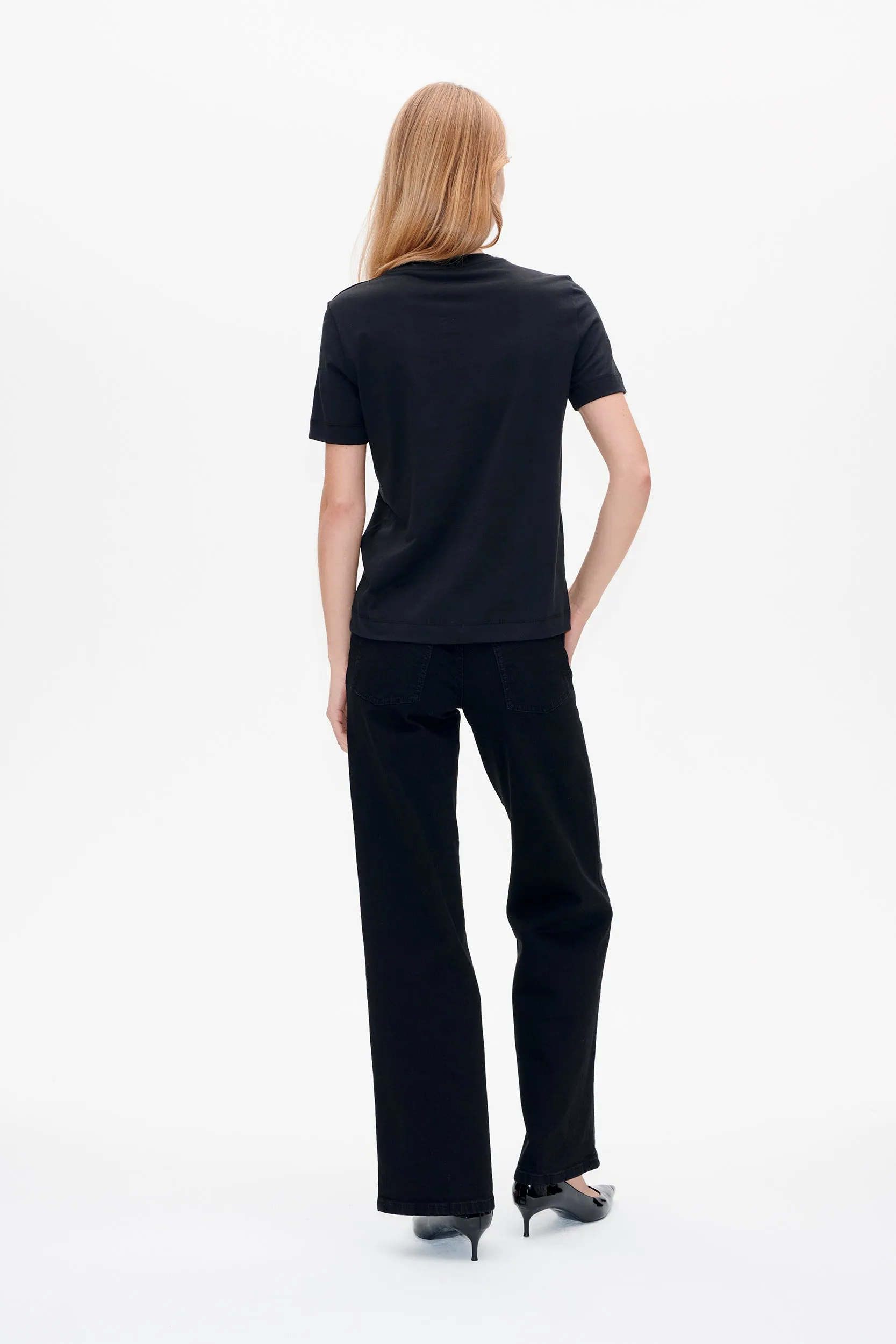 JALONA T-SHIRT | Black sold by Baum und Pferdgarten product image thumbnail 2