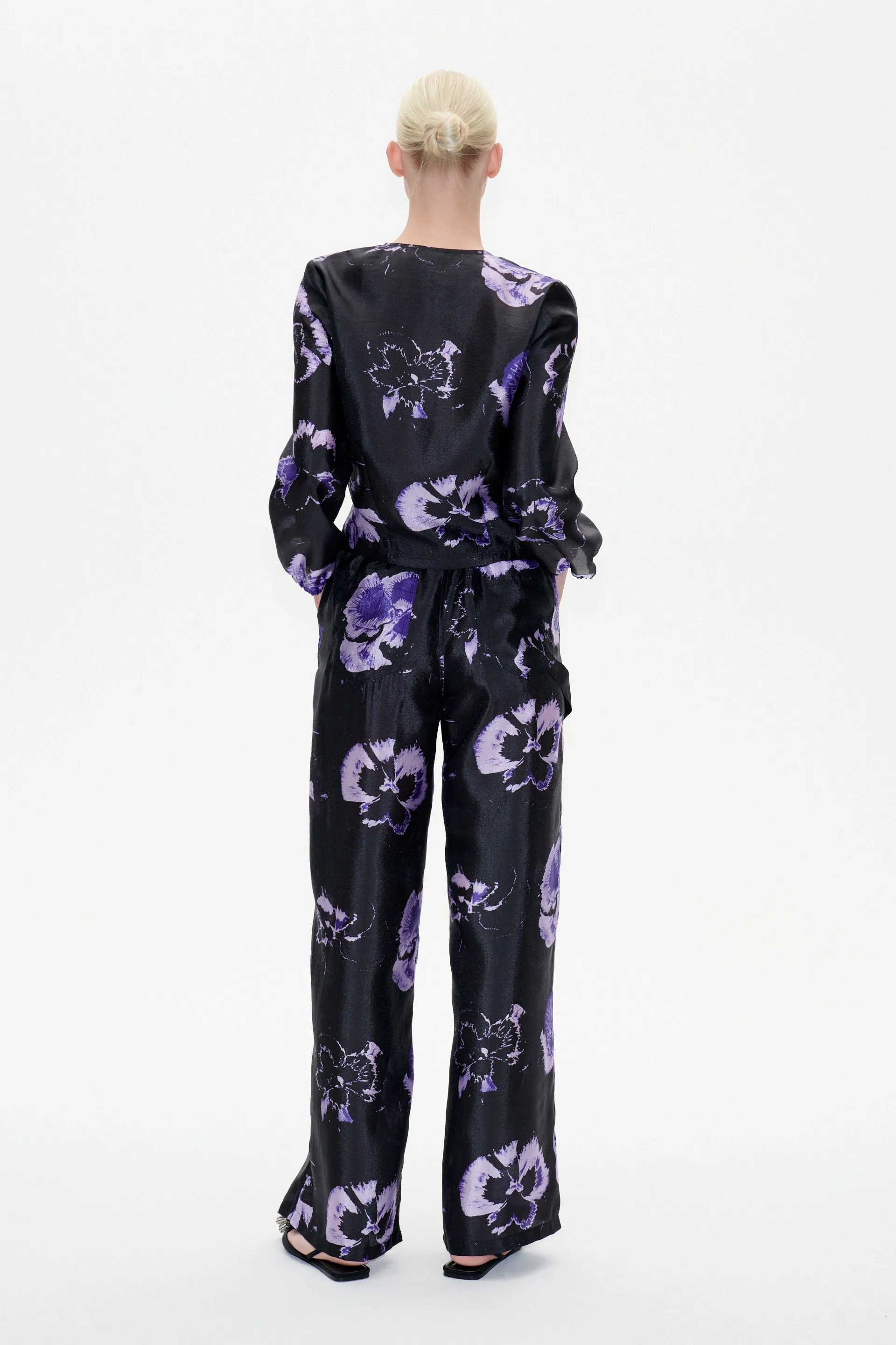 MIRIANA BLOUSE | Purple Pansy sold by Baum und Pferdgarten product image thumbnail 2