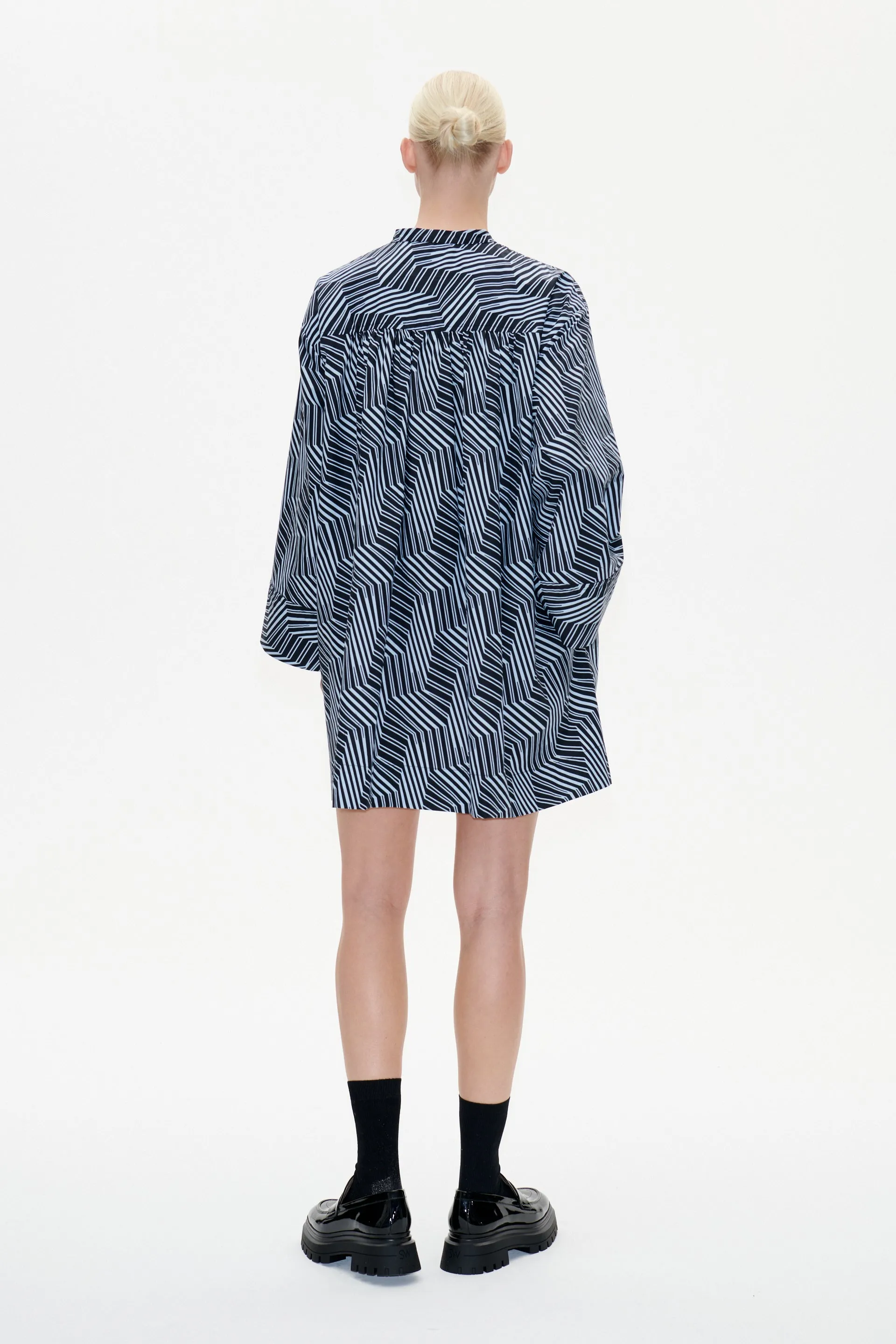 ABI DRESS | Blue Zebra sold by Baum und Pferdgarten product image thumbnail 2