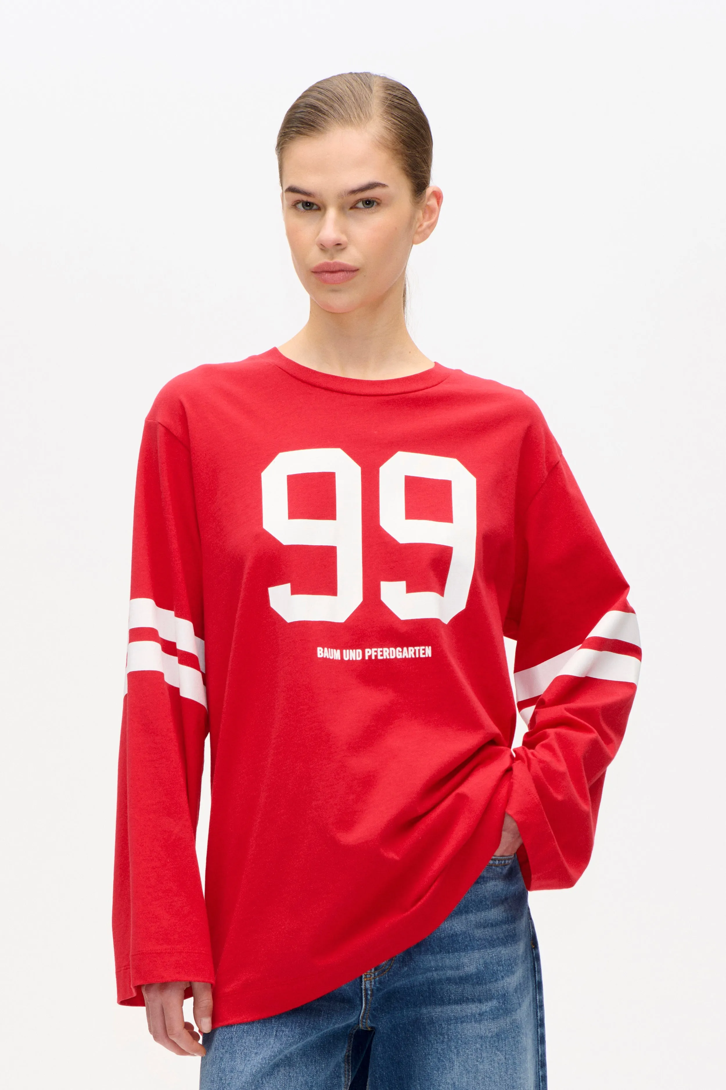 JEEVANA TOP | Crimson Red 99 sold by Baum und Pferdgarten