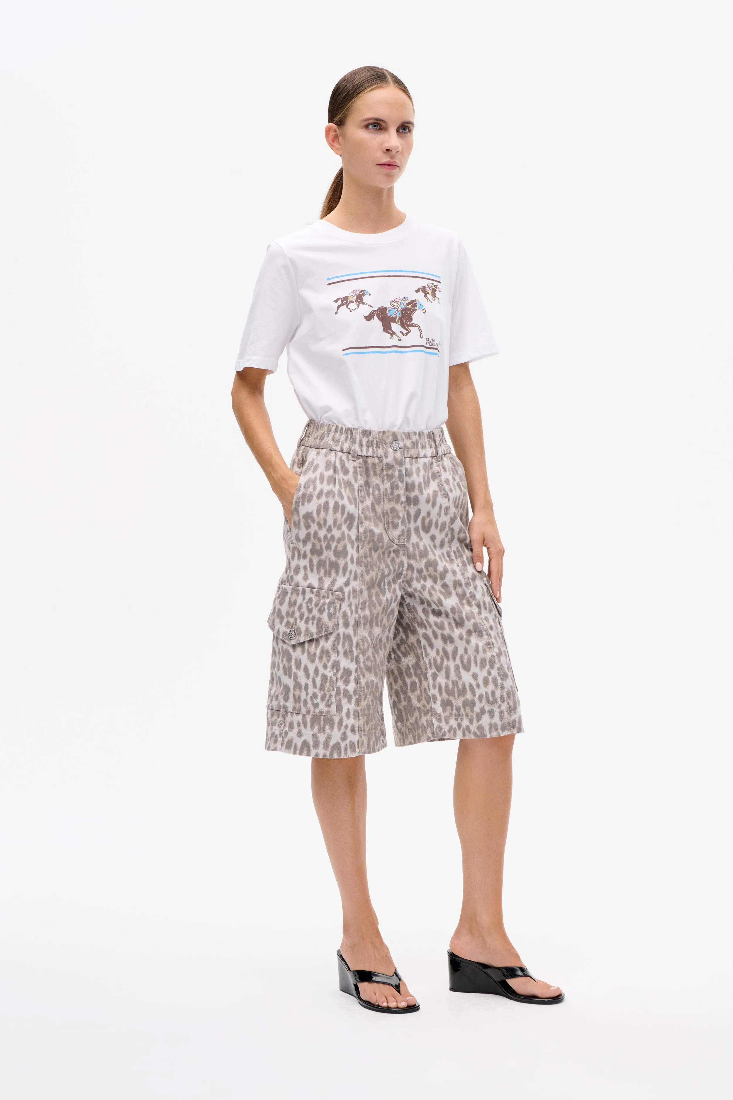 JAWO T-SHIRT | Baum Horses sold by Baum und Pferdgarten product image thumbnail 2