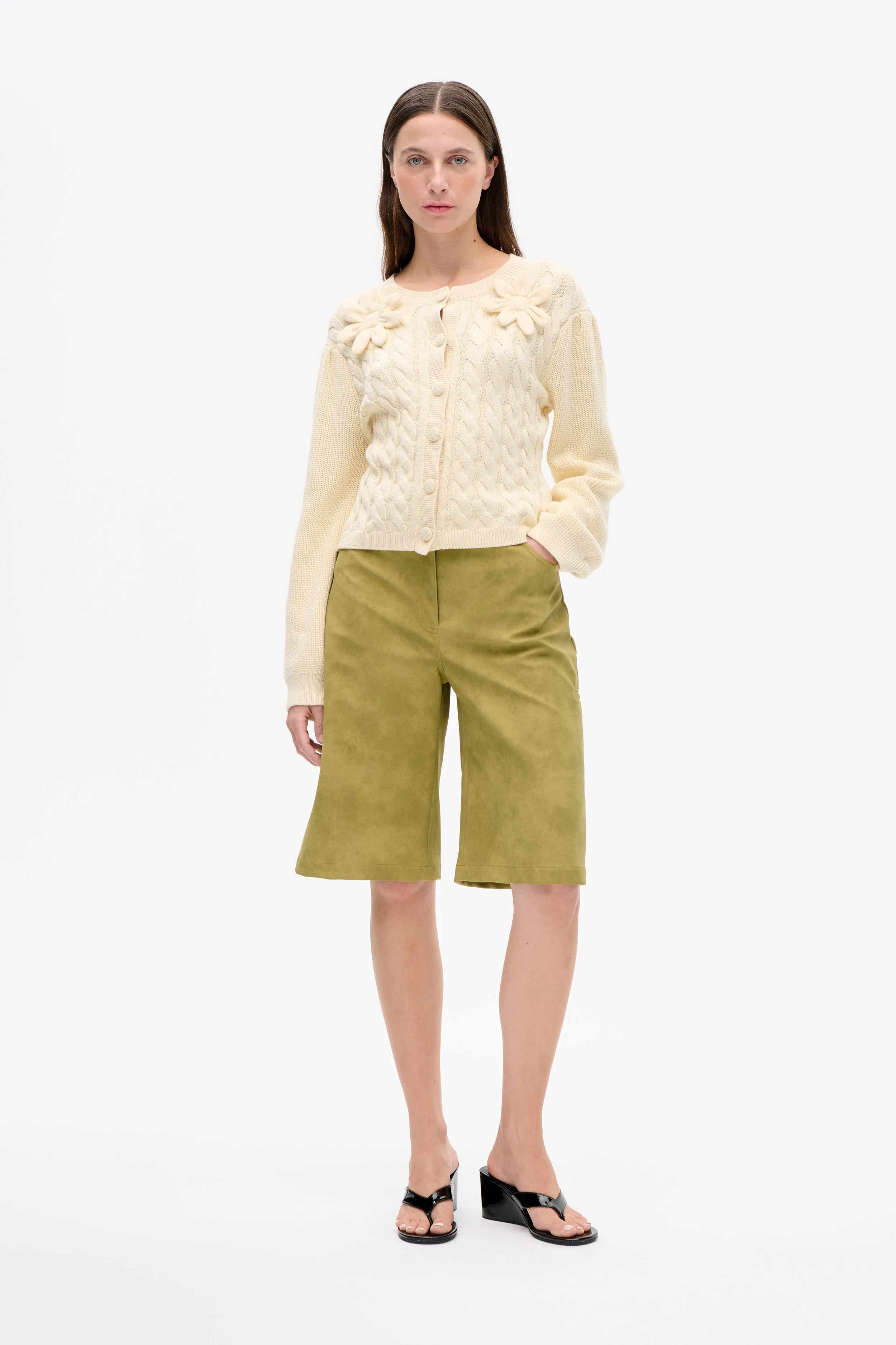 CATTIA CARDIGAN | Glowing Cream sold by Baum und Pferdgarten product image thumbnail 2