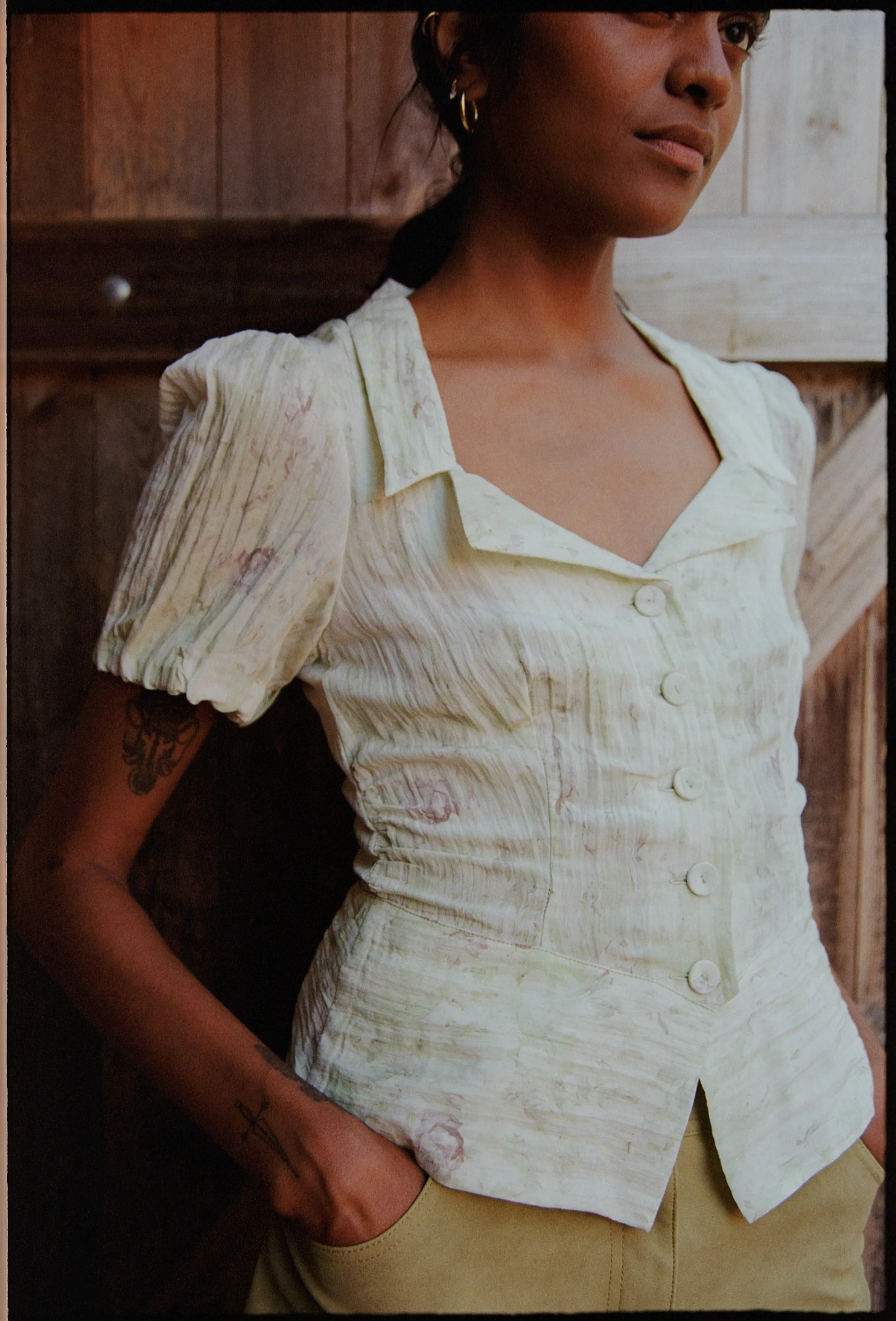 MACAIA BLOUSE | Distorted Green Flower sold by Baum und Pferdgarten product image thumbnail 4