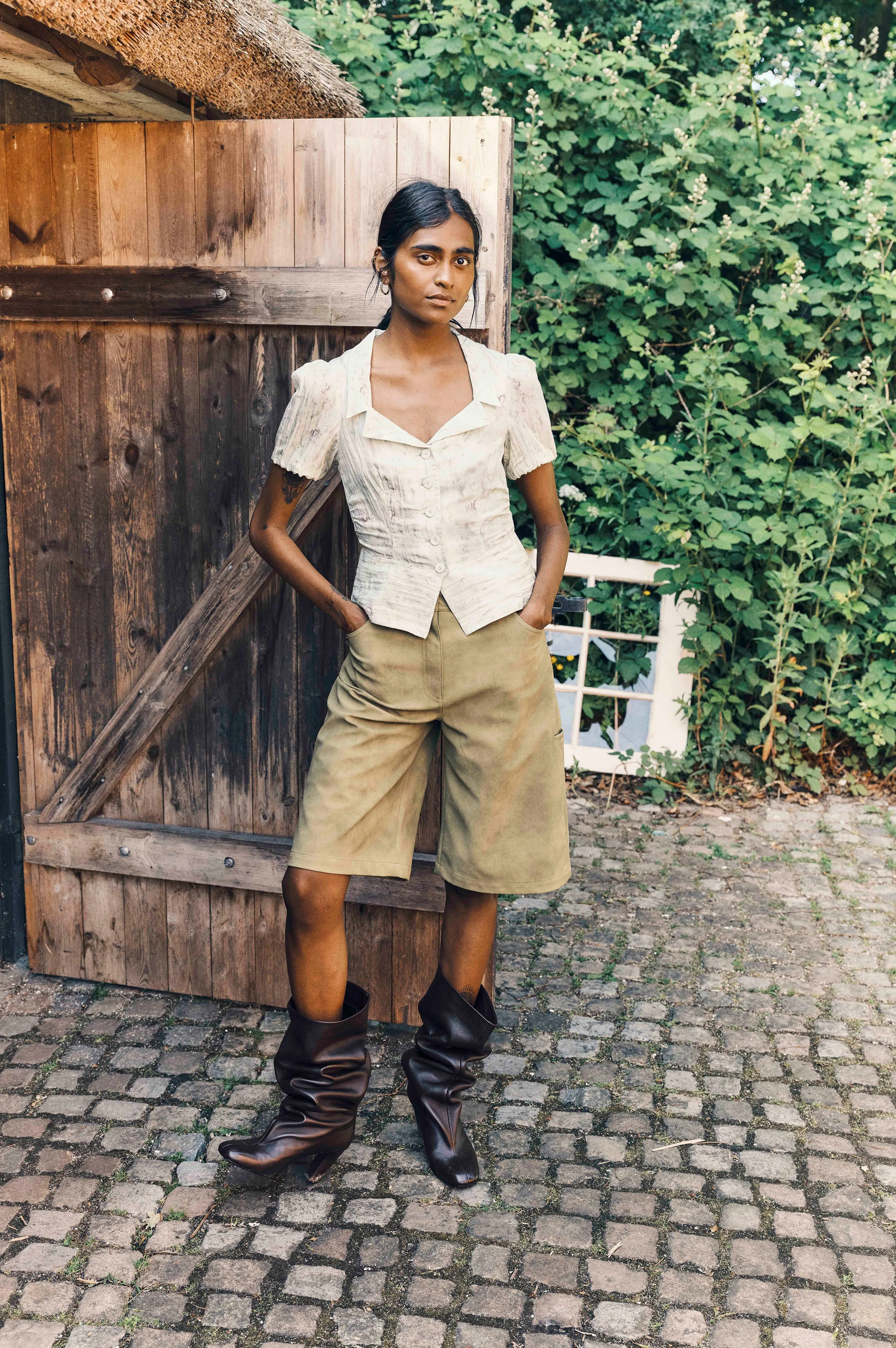 MACAIA BLOUSE | Distorted Green Flower sold by Baum und Pferdgarten product image thumbnail 5