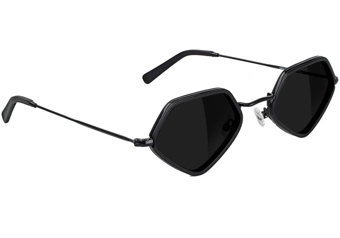 Loy made by Glassy Eyewear