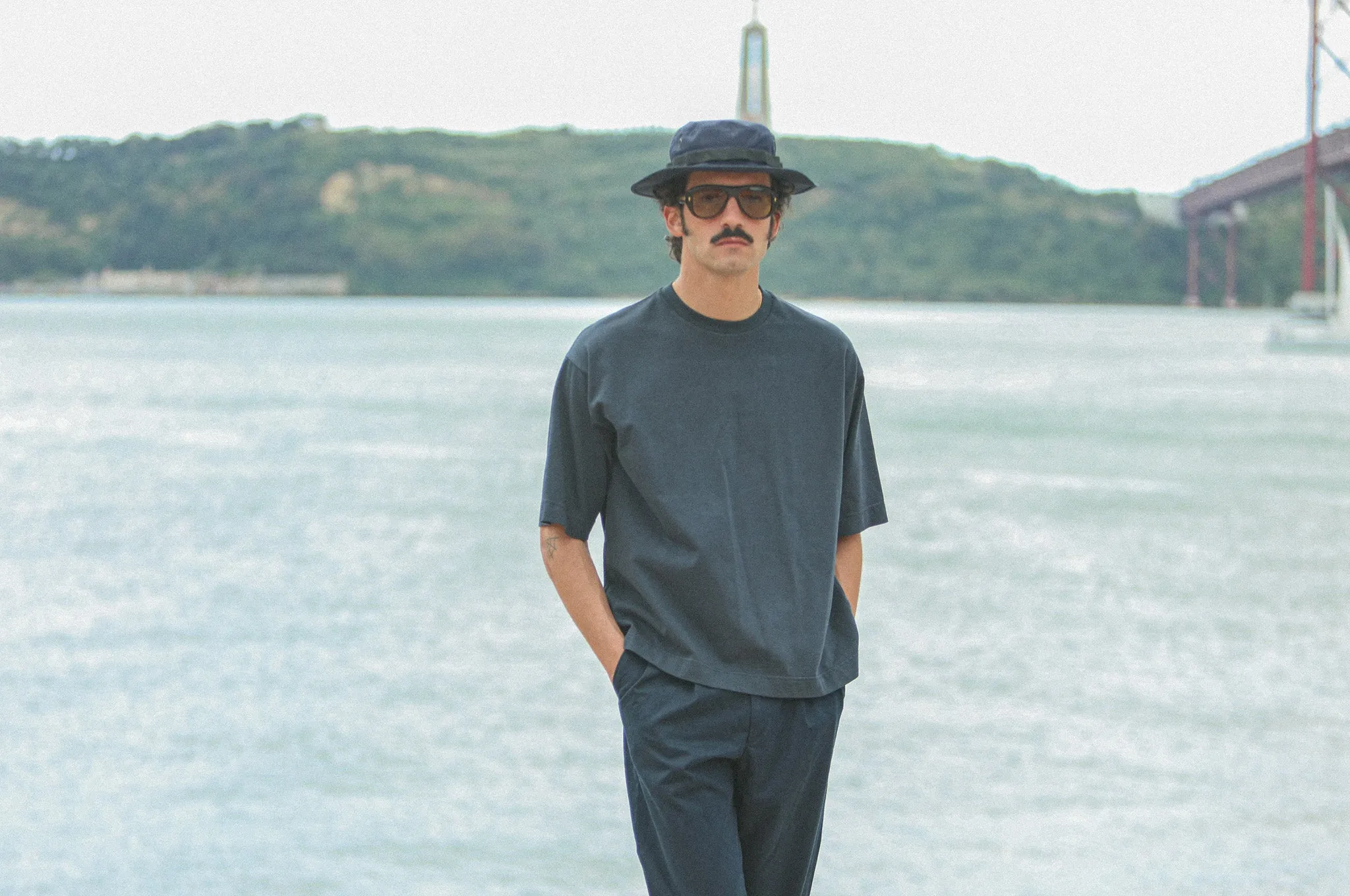 Tee-Shirt Oversized Acid Wash Indigo sold by Drapeau noir product image thumbnail 3