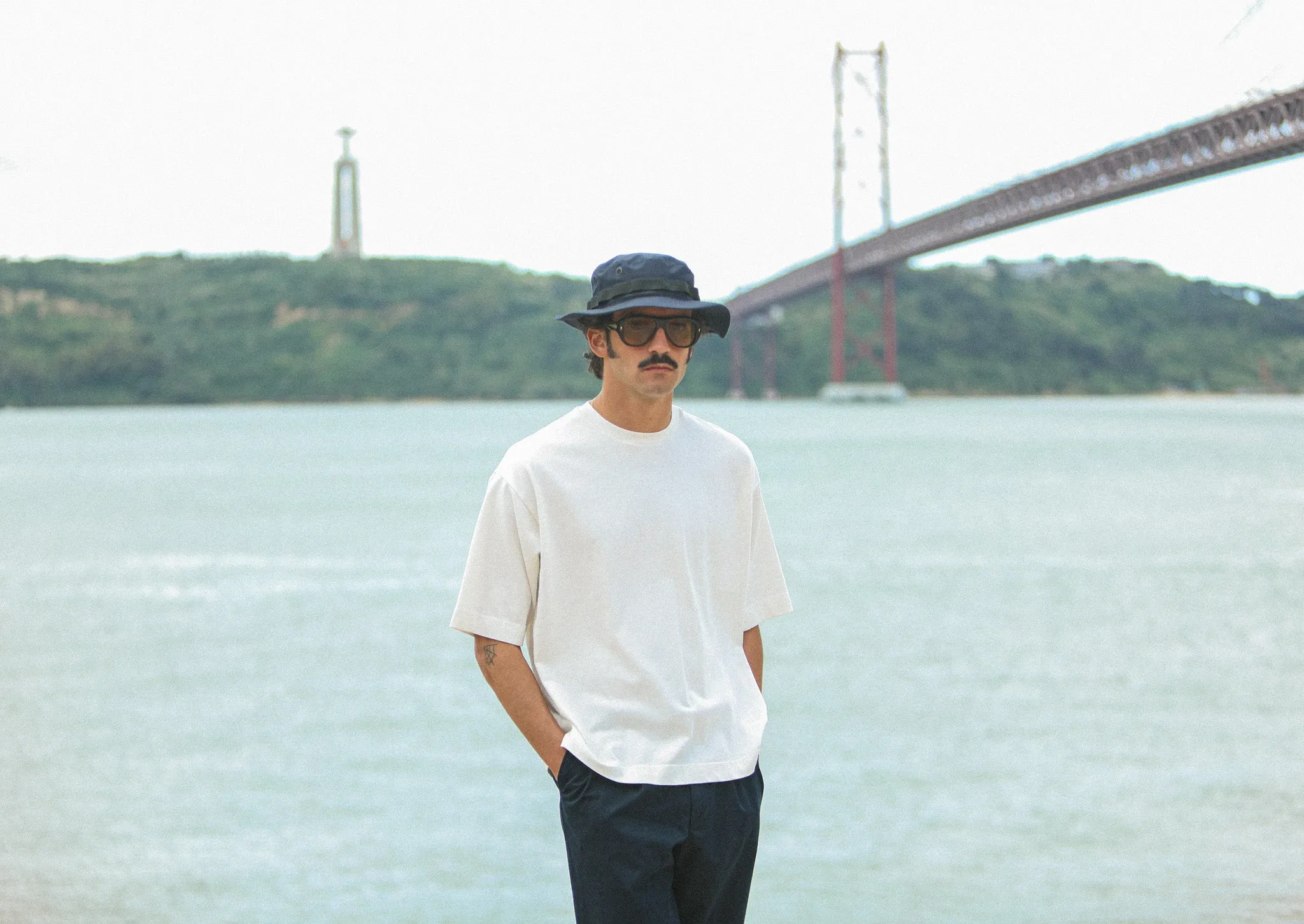 Tee-Shirt Oversize Crème sold by Drapeau noir product image thumbnail 3