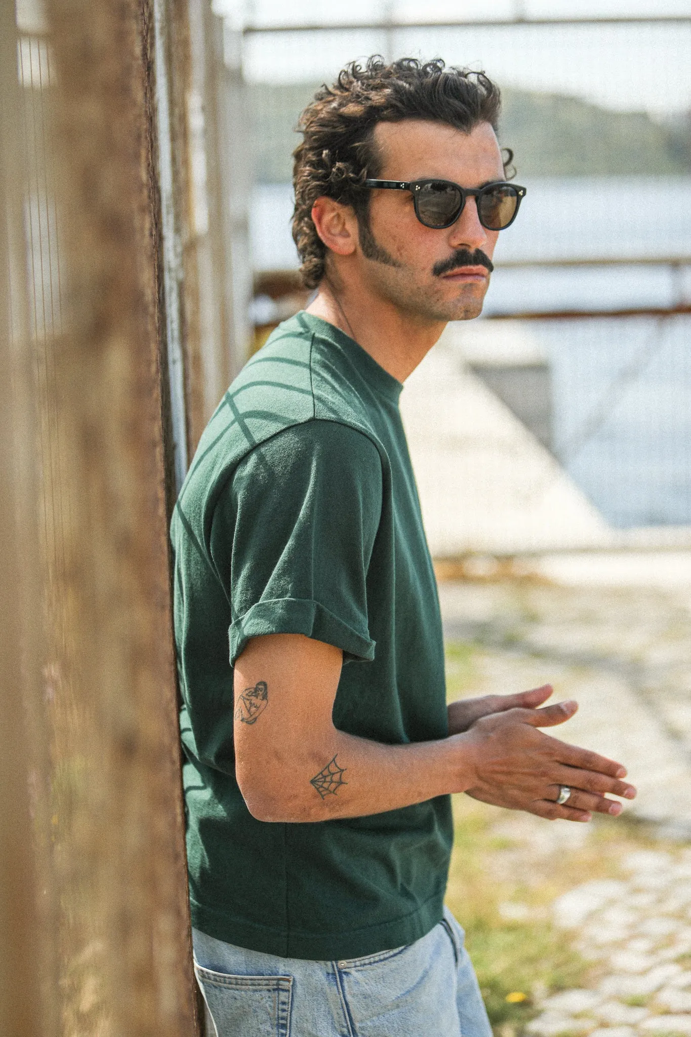 Tee-Shirt Confort Vert Forêt sold by Drapeau noir product image thumbnail 2