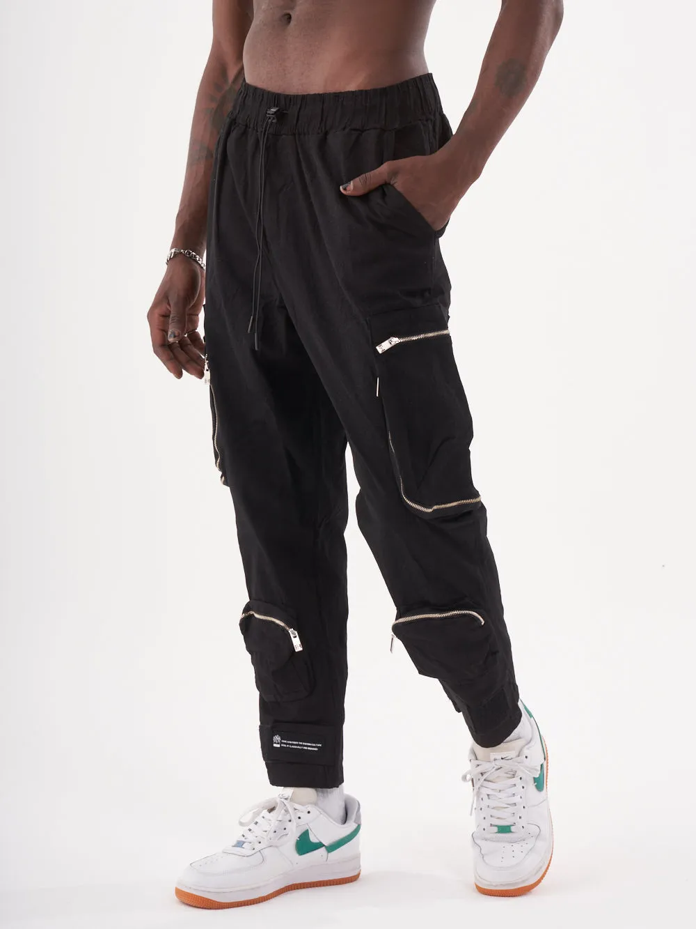 MULTI-ZIPPER POCKET JOGGER // BLACK sold by Sernes product image thumbnail 4
