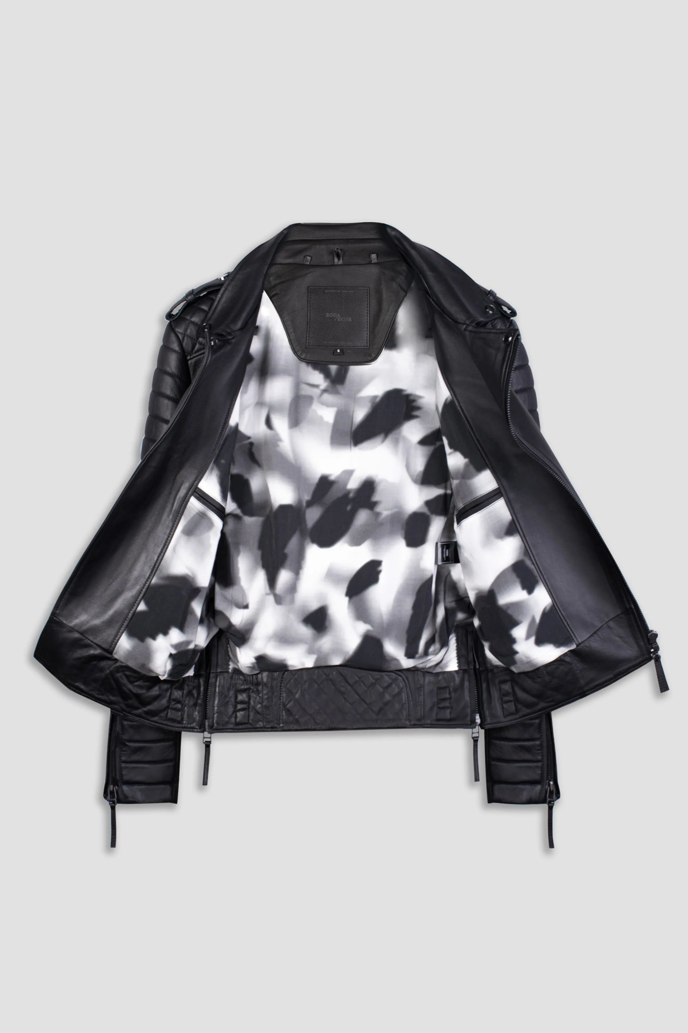 Kay Michaels Onyx Tall (Man) sold by Boda Skins product image thumbnail 2