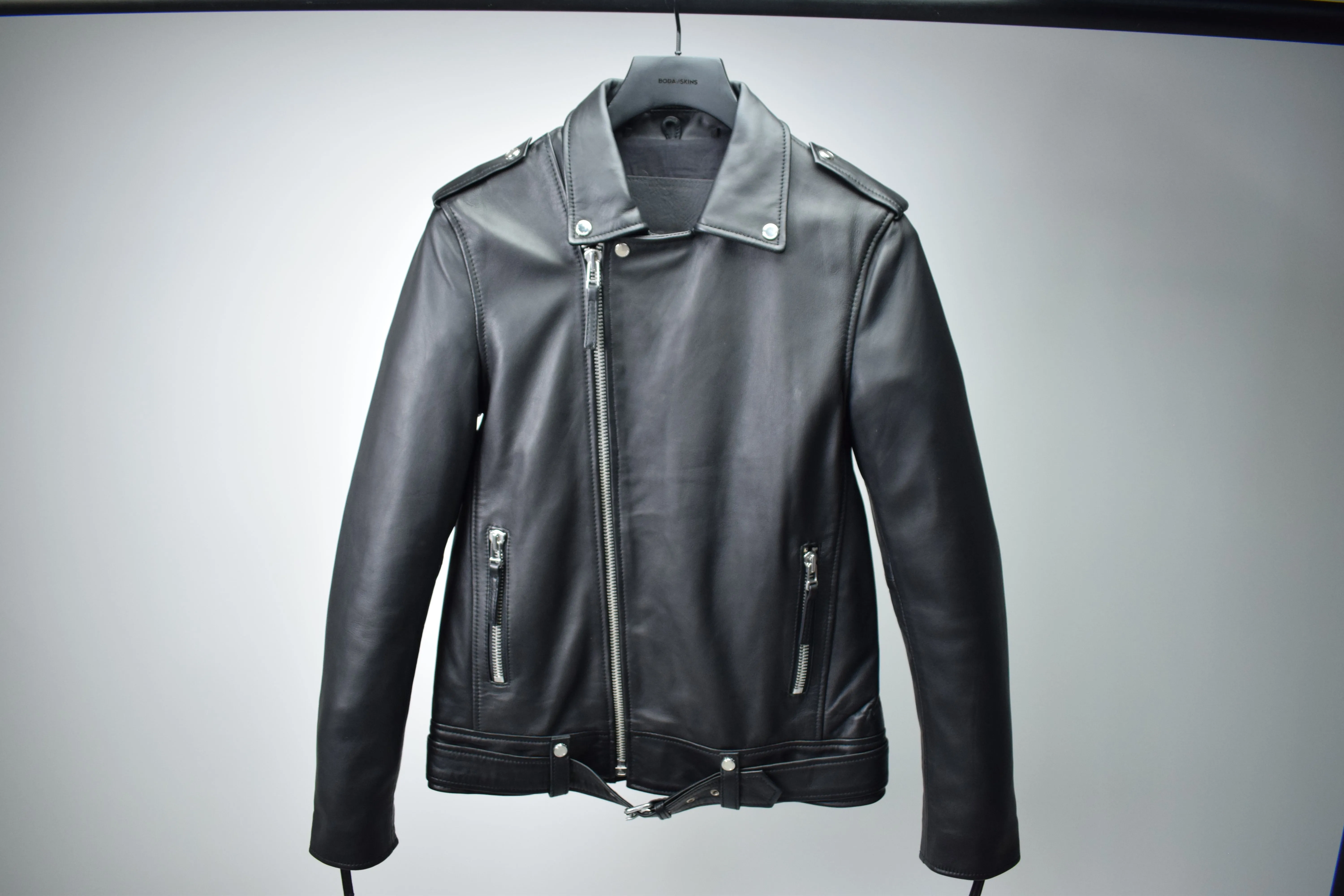 SM045 / Voyager 2.0 (MEN'S) sold by Boda Skins