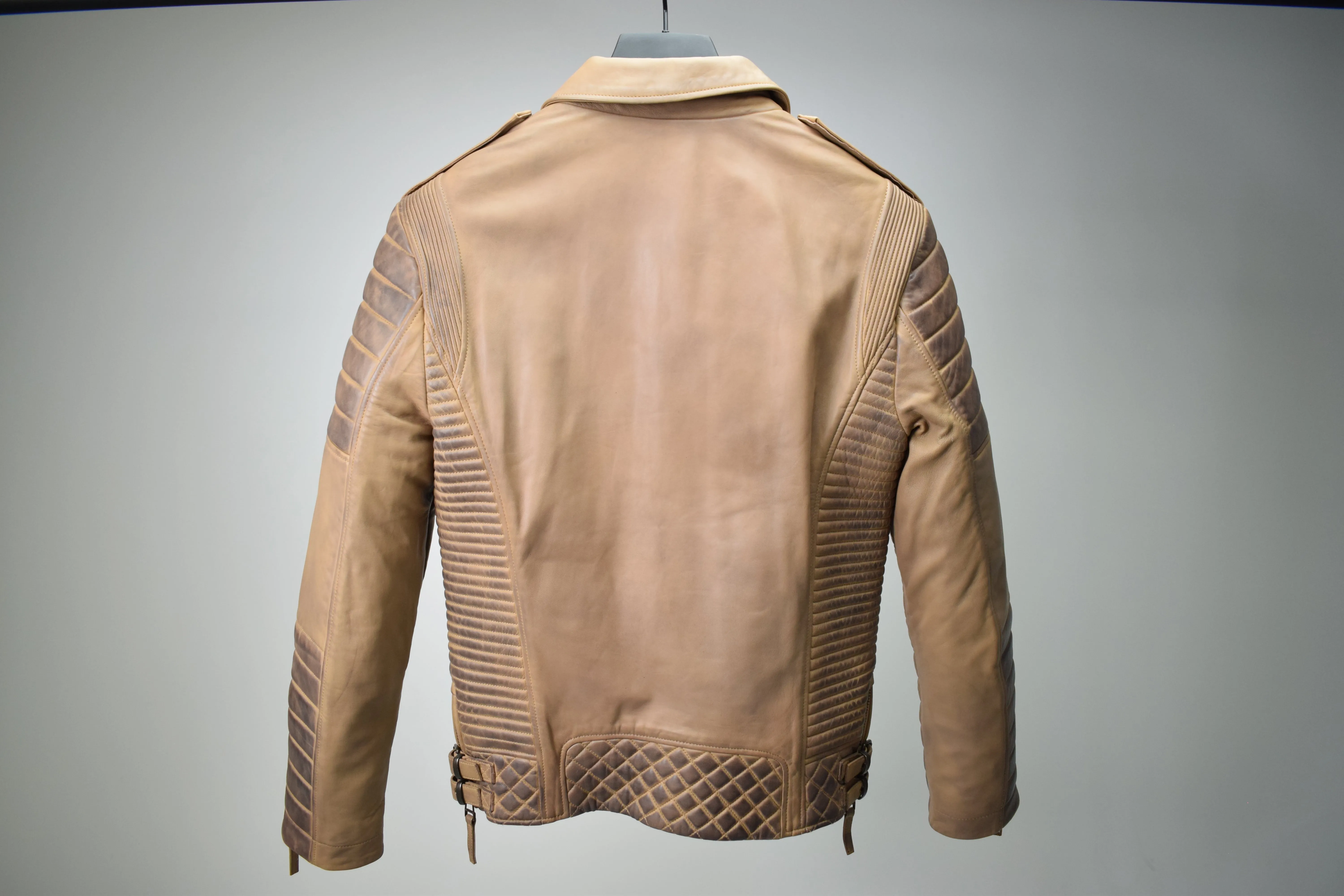 SM067 / Kay Michaels: Desert (MEN'S) sold by Boda Skins product image thumbnail 2