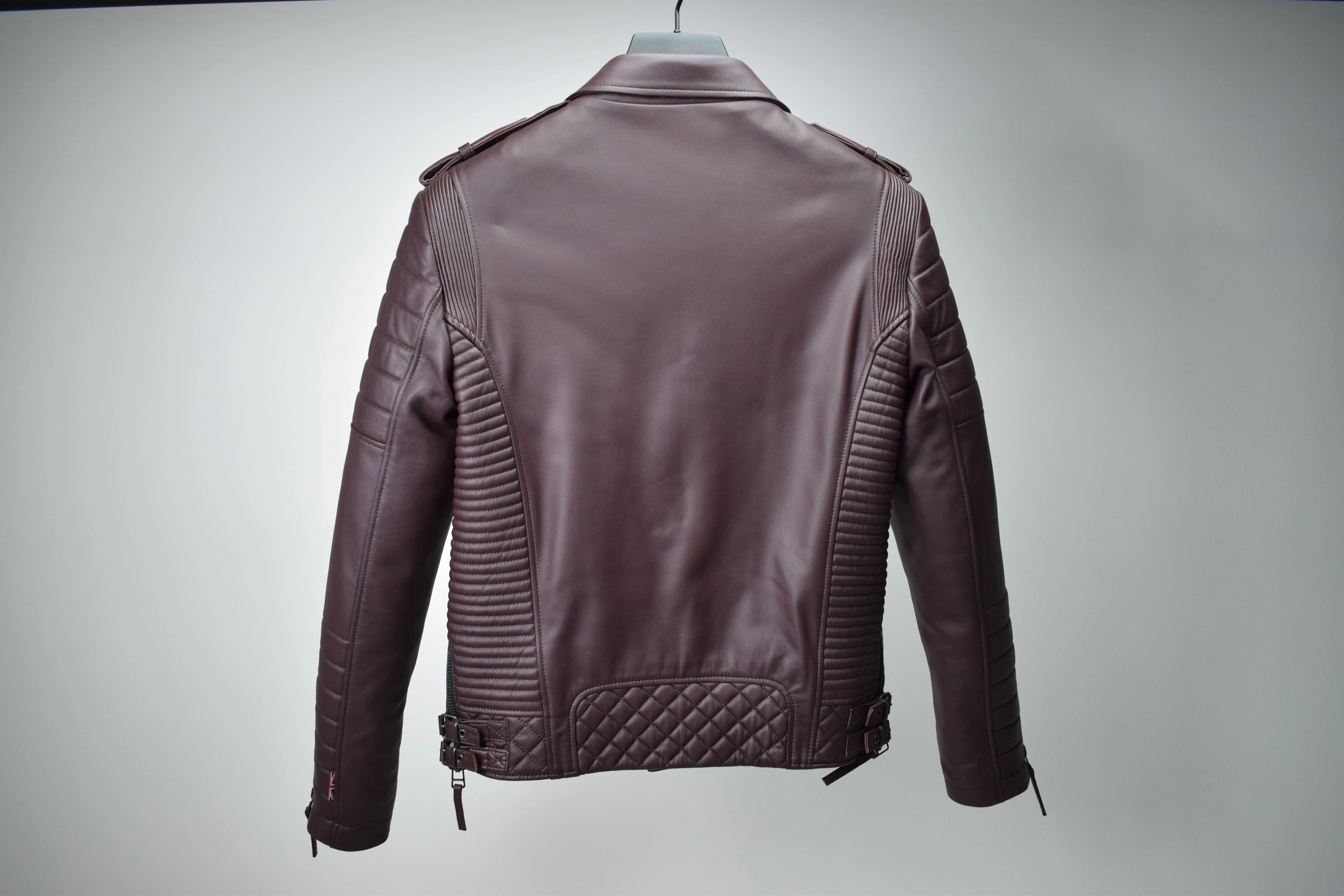 SM059 / Kay Michaels: Bordo (MEN'S) sold by Boda Skins product image thumbnail 2