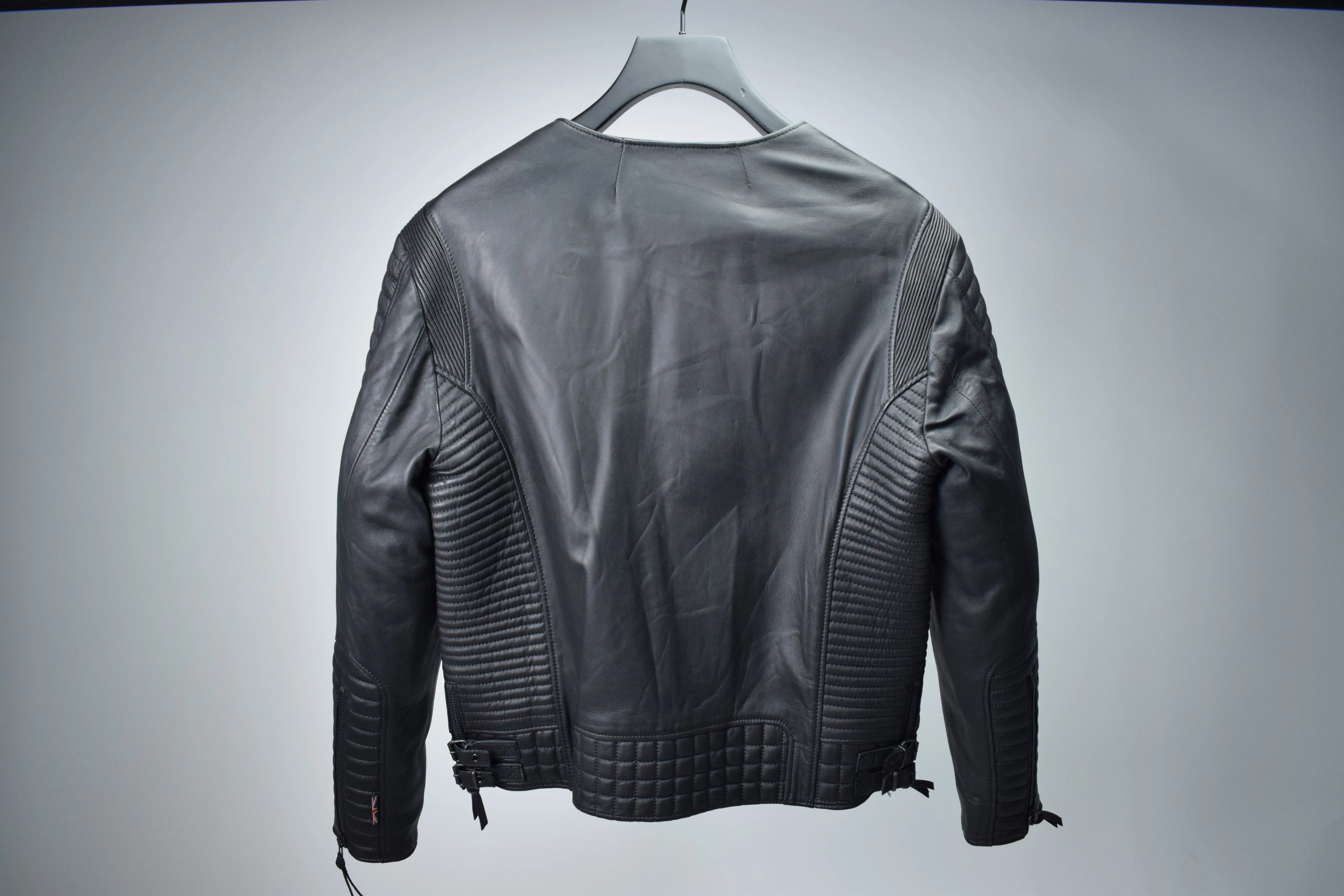 AXL / Mens / XXL / Used sold by Boda Skins product image thumbnail 2