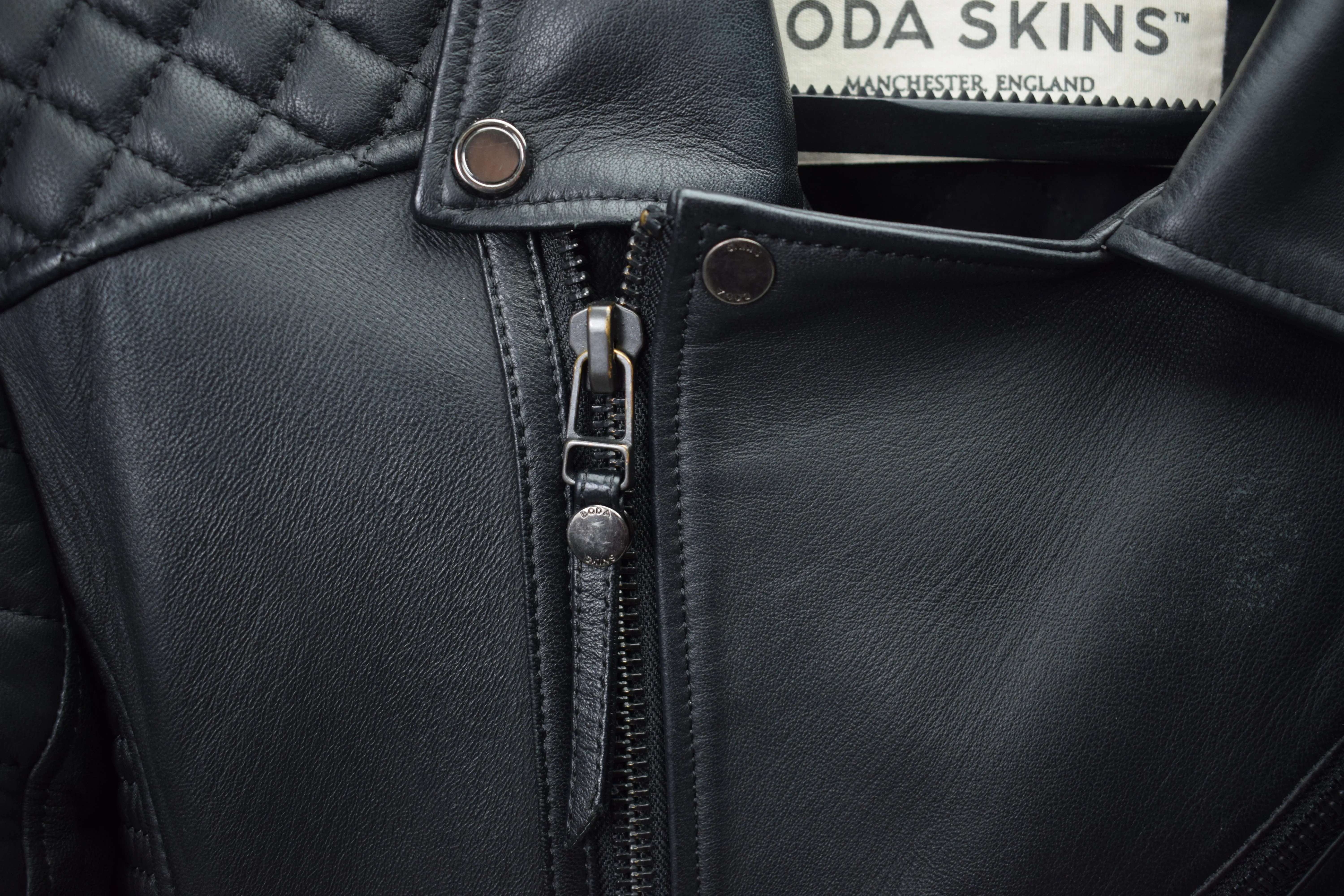 SM020 / Kay Michaels 2.0 : Black Hardware (MEN'S) sold by Boda Skins product image thumbnail 3