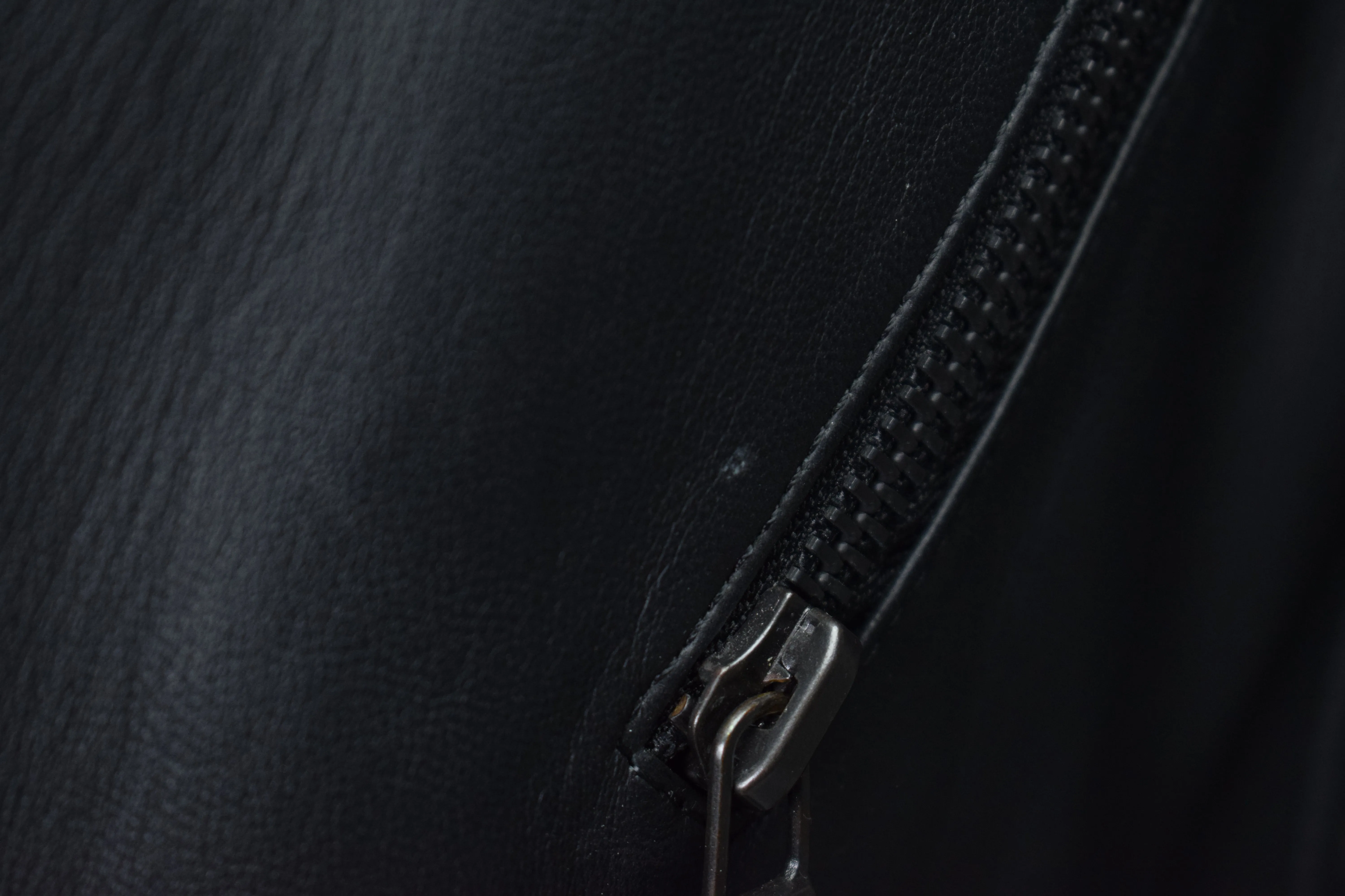 SM020 / Kay Michaels 2.0 : Black Hardware (MEN'S) sold by Boda Skins product image thumbnail 5