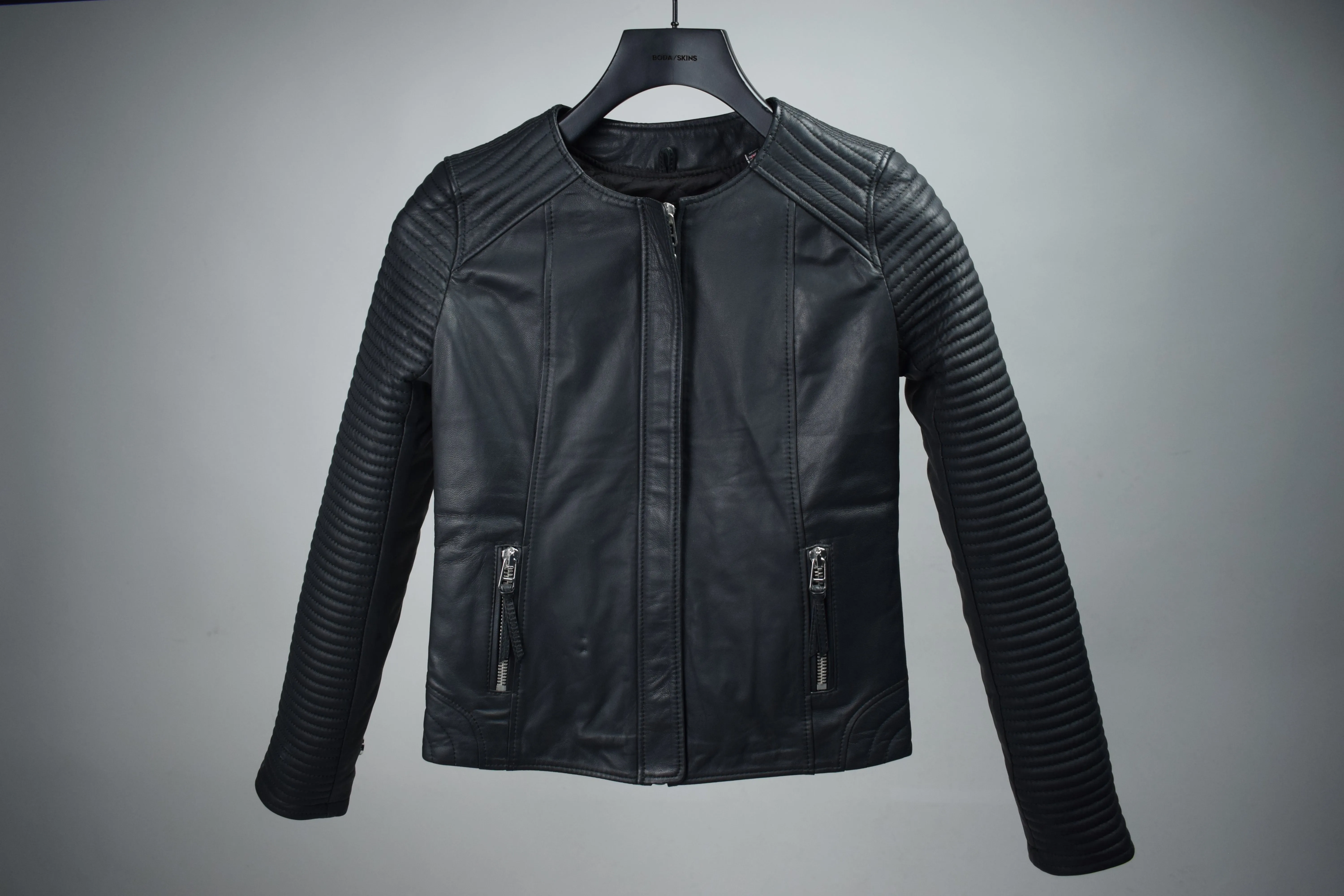 AXL: Silver Hardware / Womens / S / Excellent sold by Boda Skins