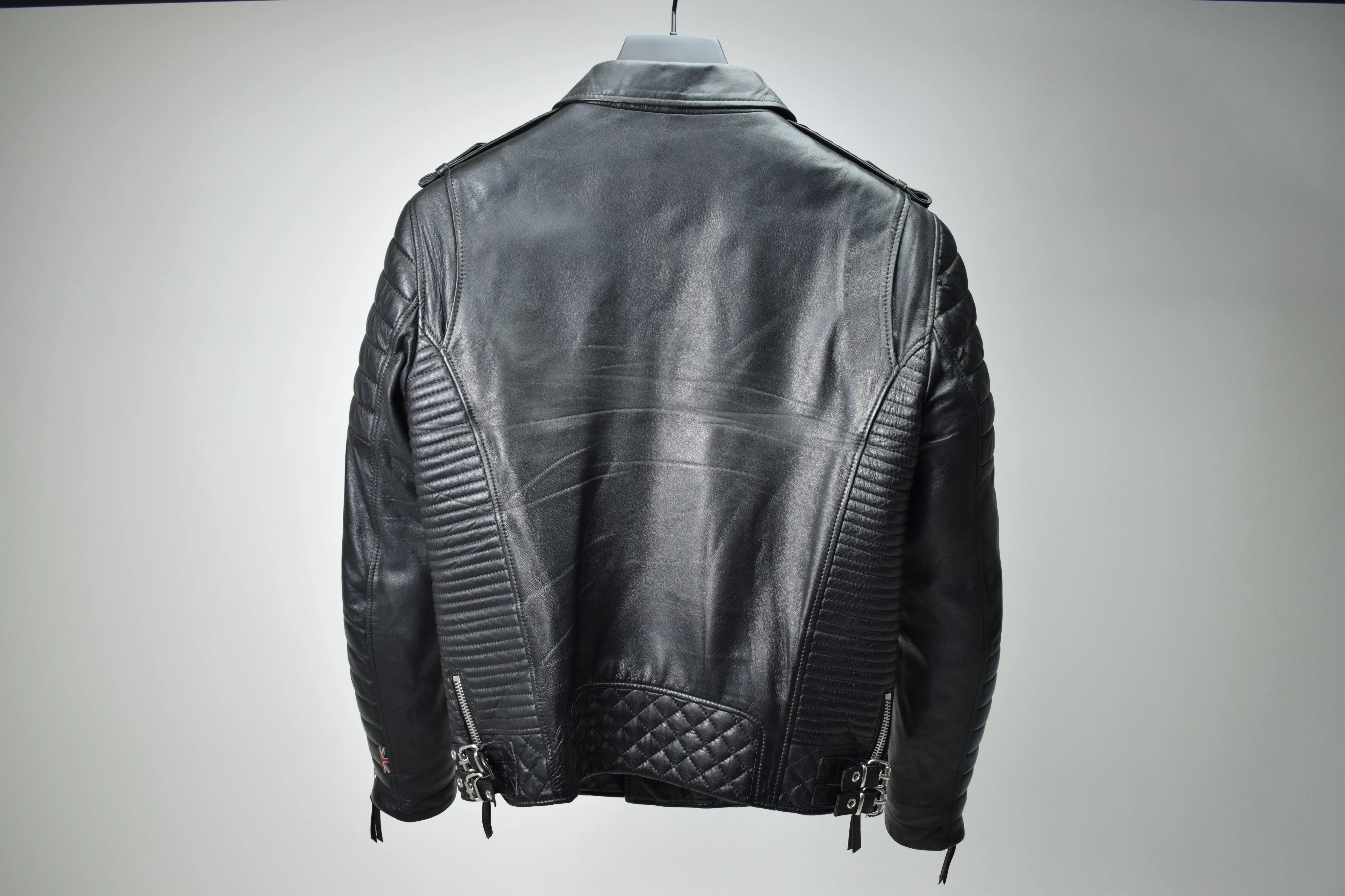 SM065 / Kay Michaels 2.0: Silver Hardware (MEN'S) sold by Boda Skins product image thumbnail 2