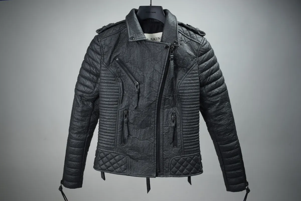 Kay Michaels 2.0: Pineapple / Womens / S / Excellent sold by Boda Skins